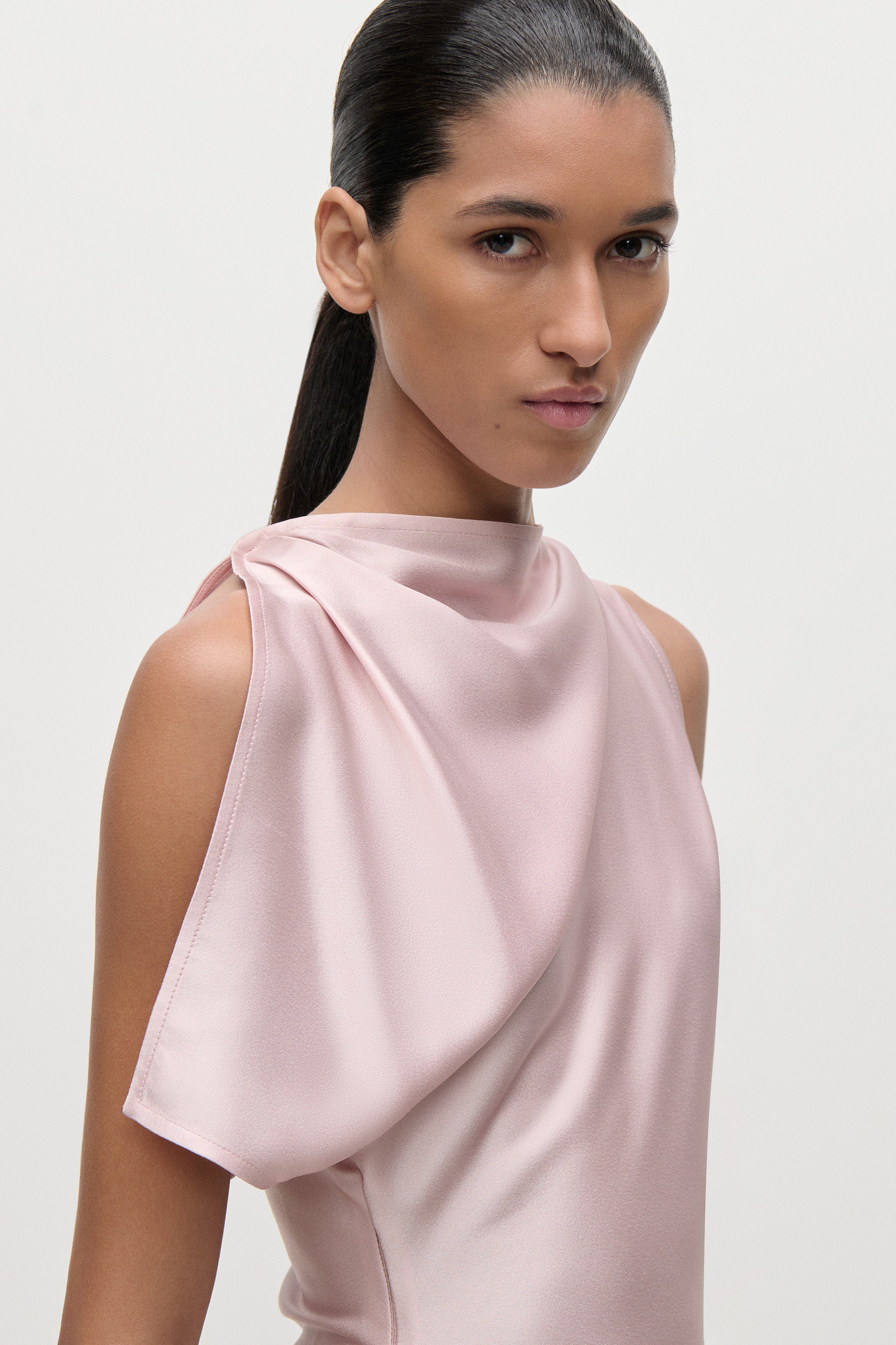 Daphne Midi Dress In Light Pink