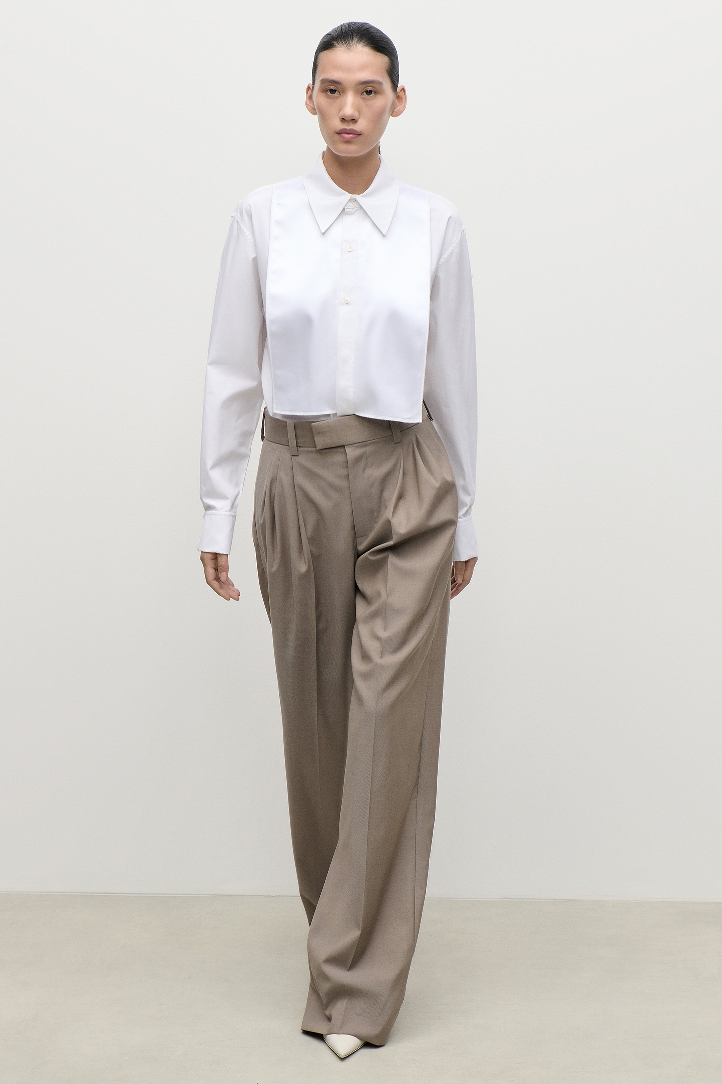 Pleated Trouser In Beige