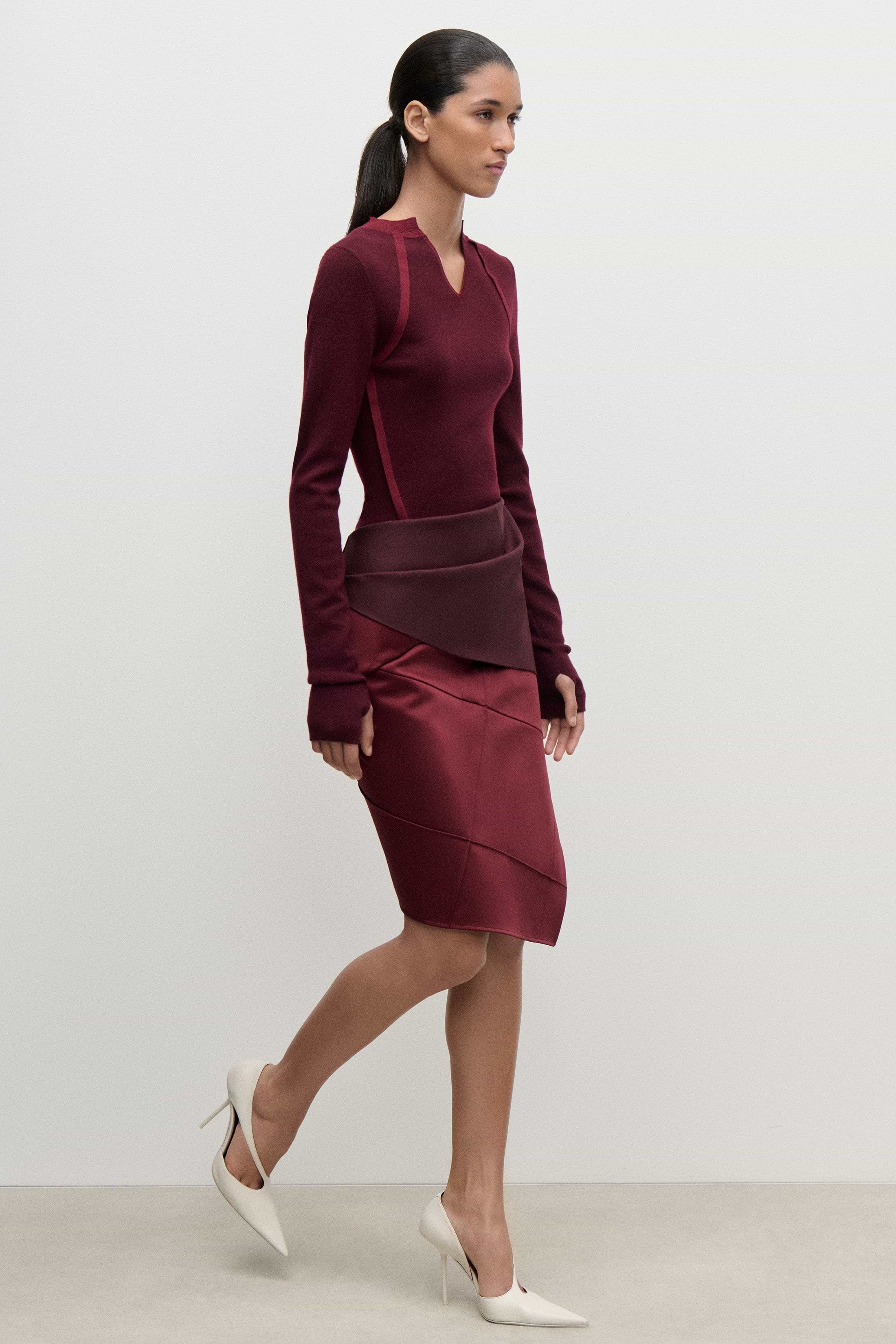 Folded Crease Skirt In Burgundy