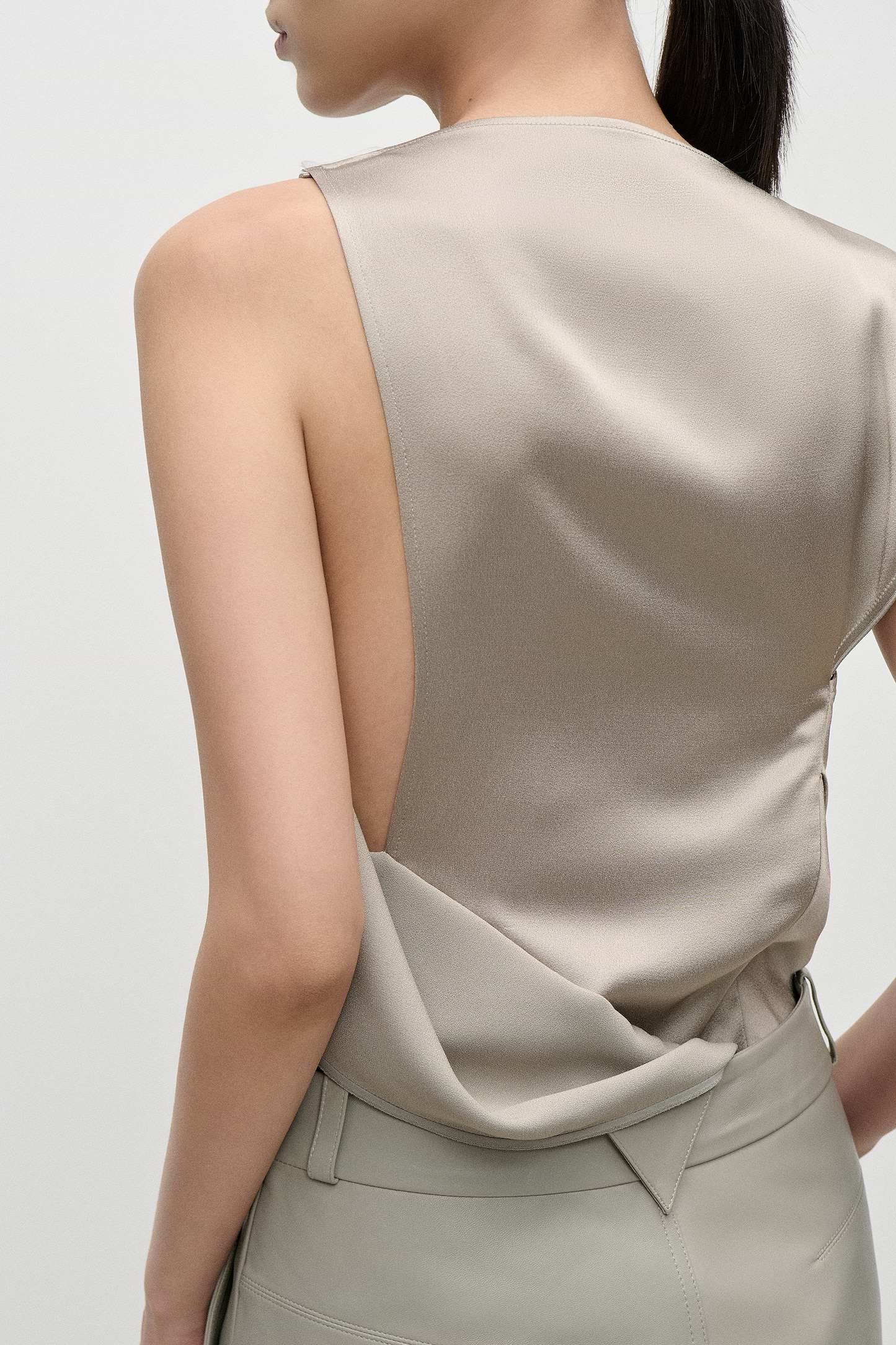 Kyra Top In Grey