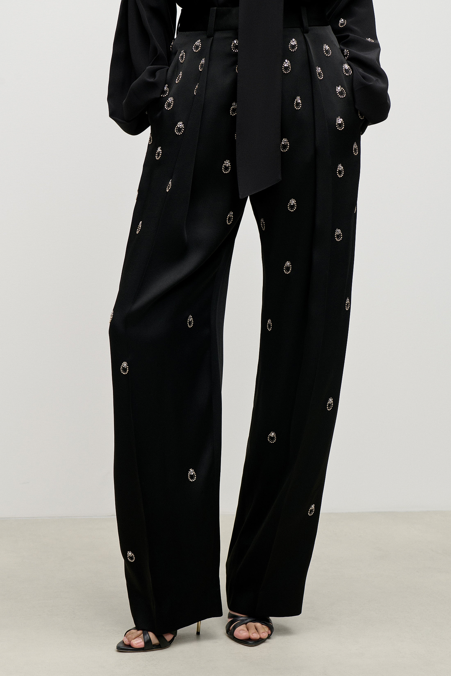 Embroidered Cecilia Trouser In Black