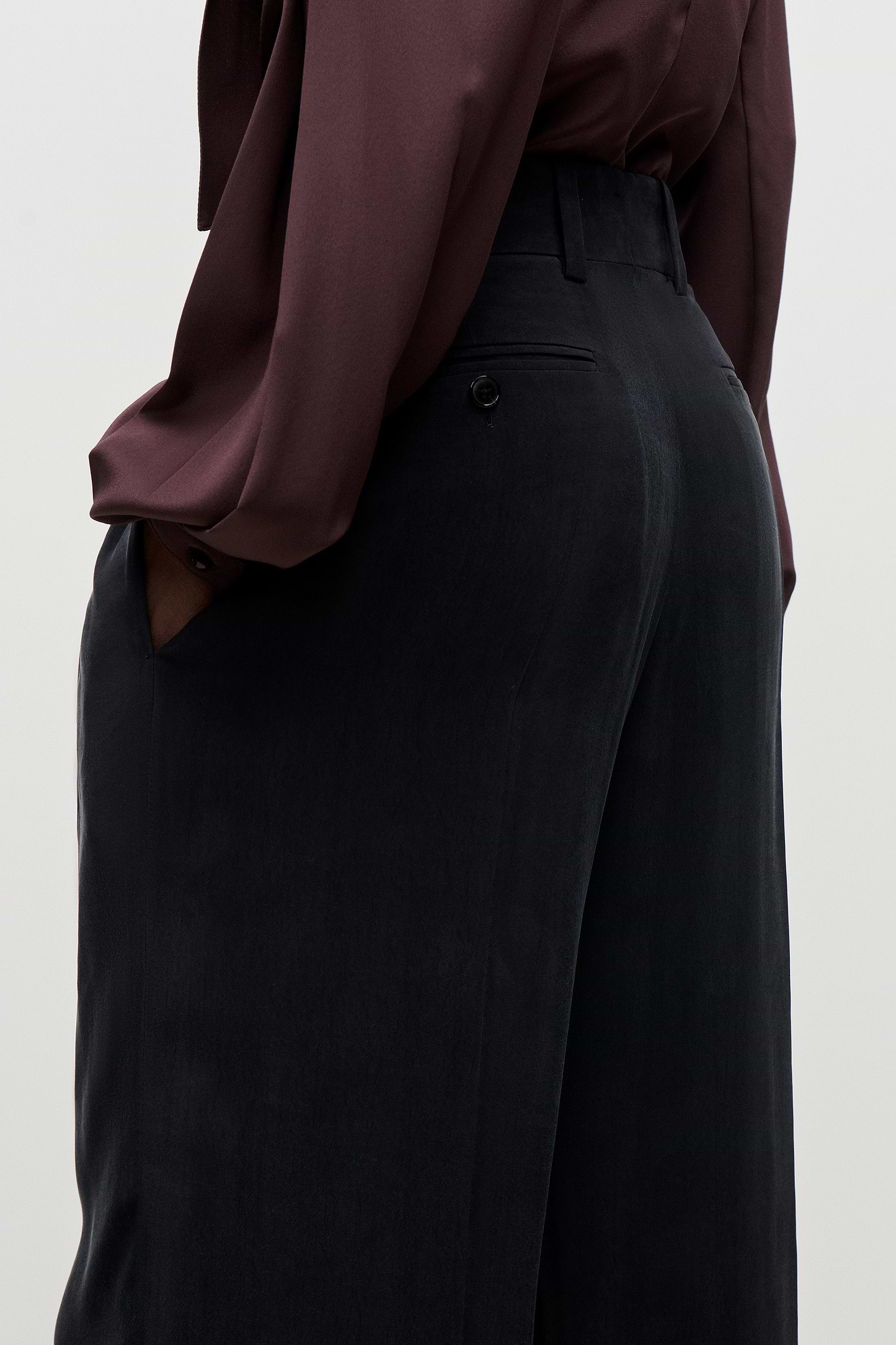 Pleated Trouser In Navy