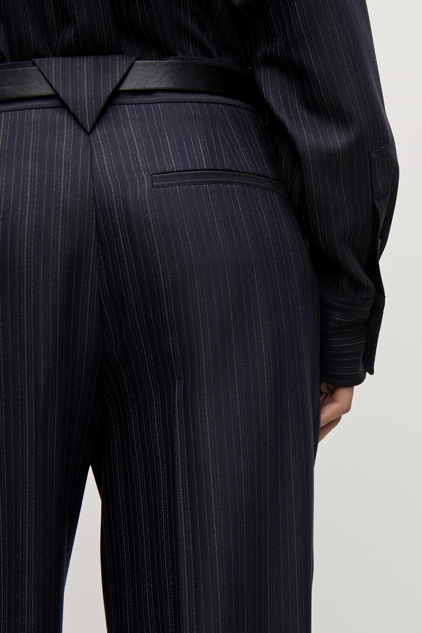 Straight Leg Trouser In Navy