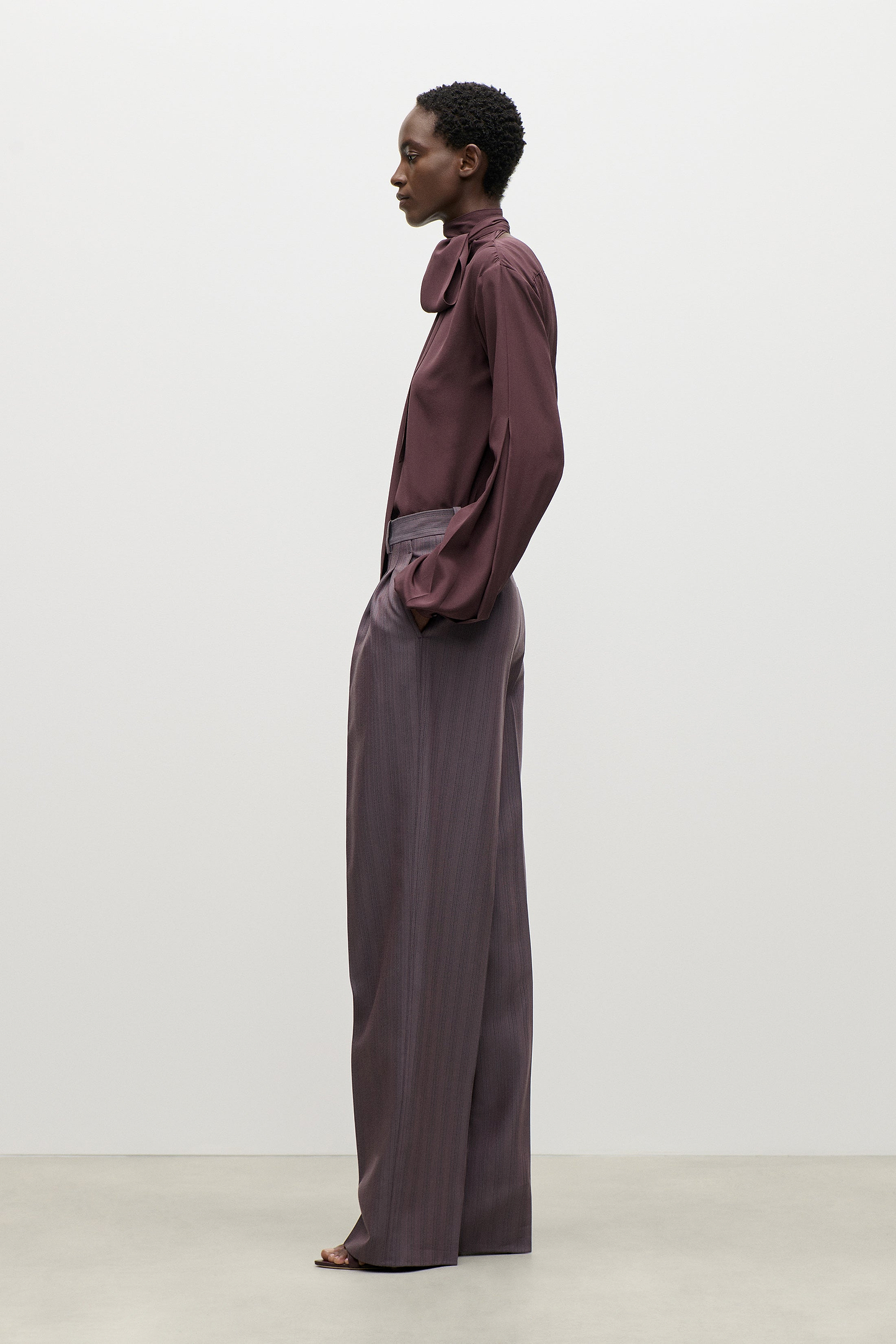Straight Leg Trouser In Purple