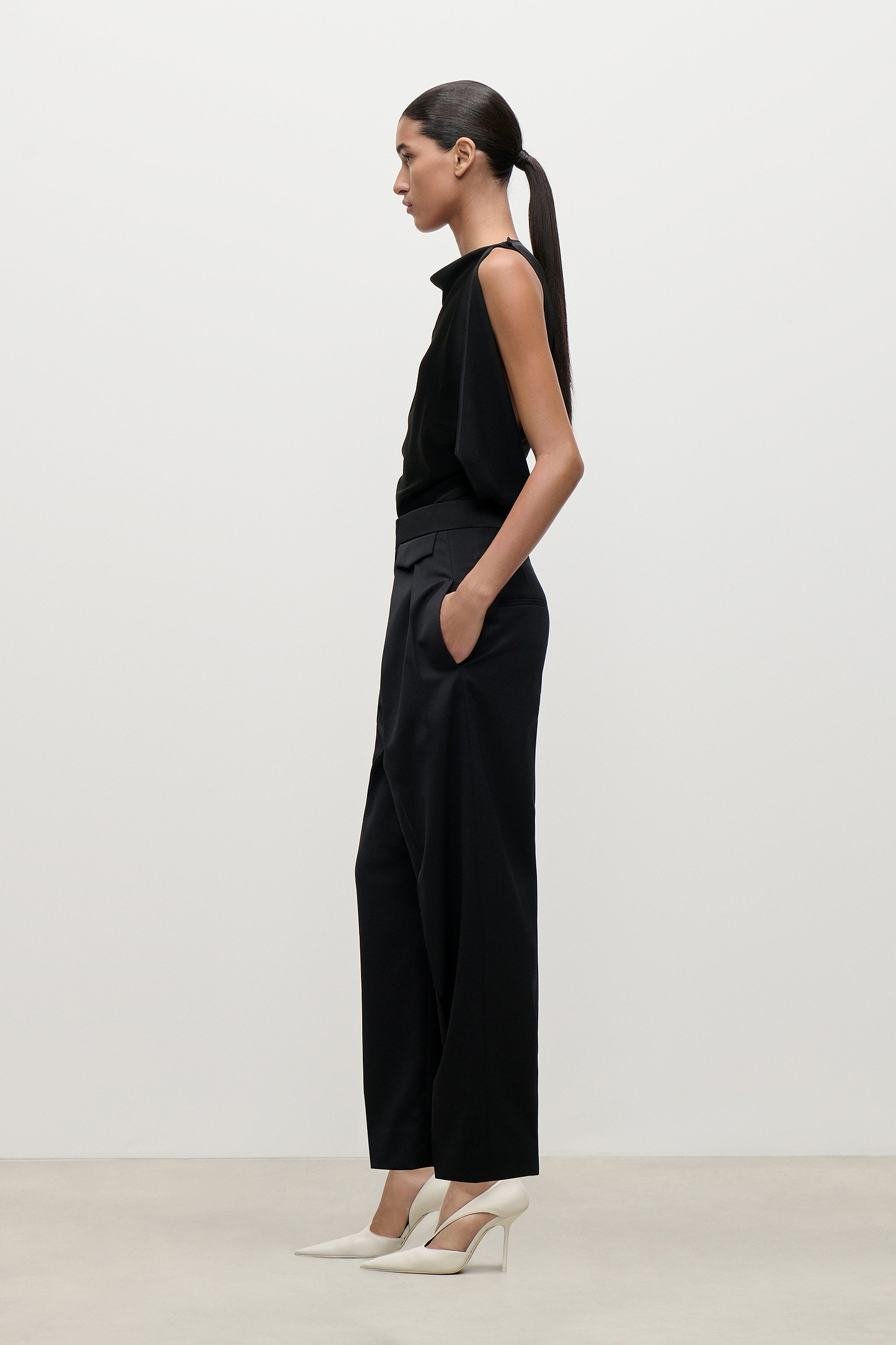 High Waist Trouser In Black