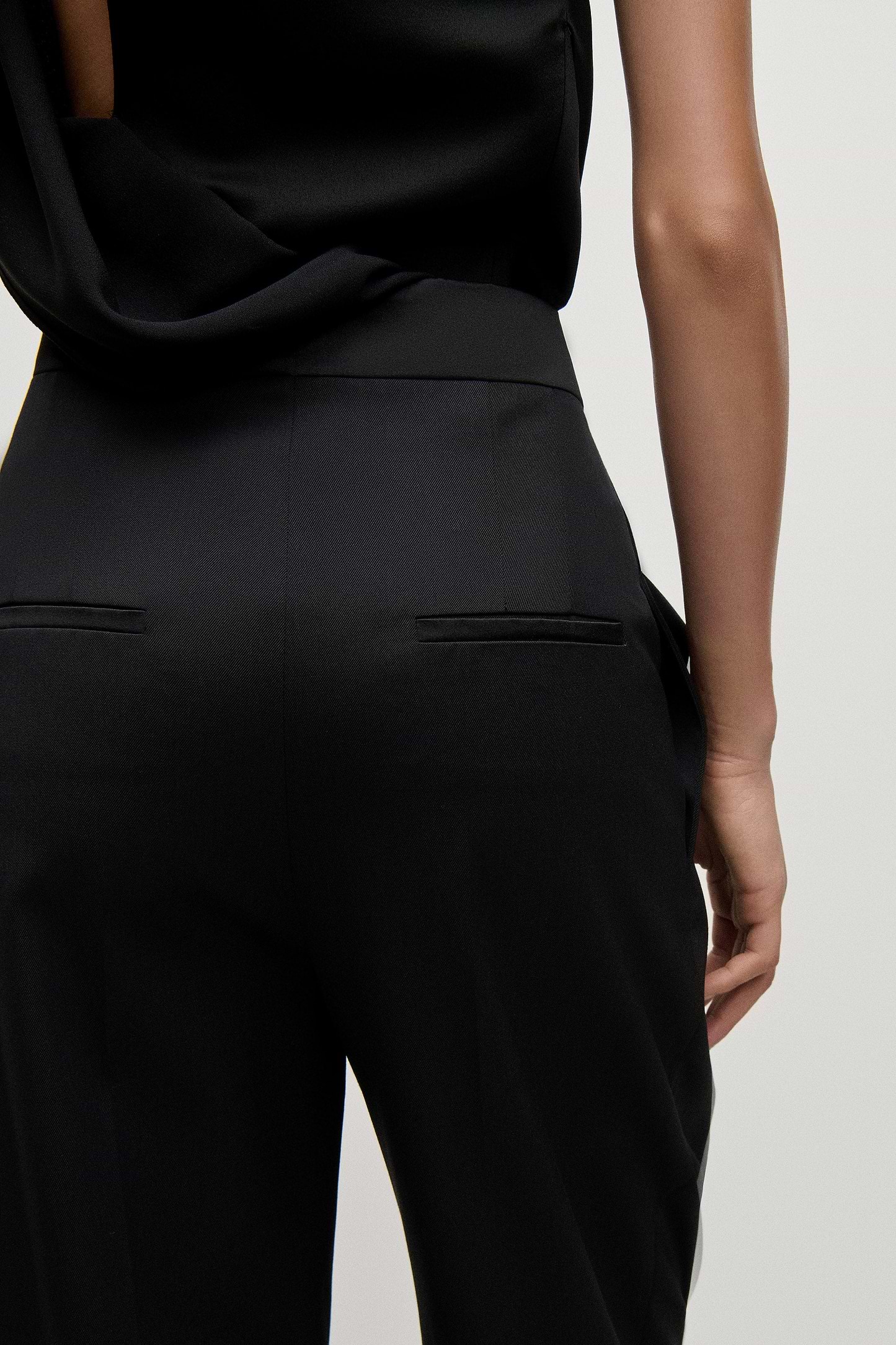 High Waist Trouser In Black