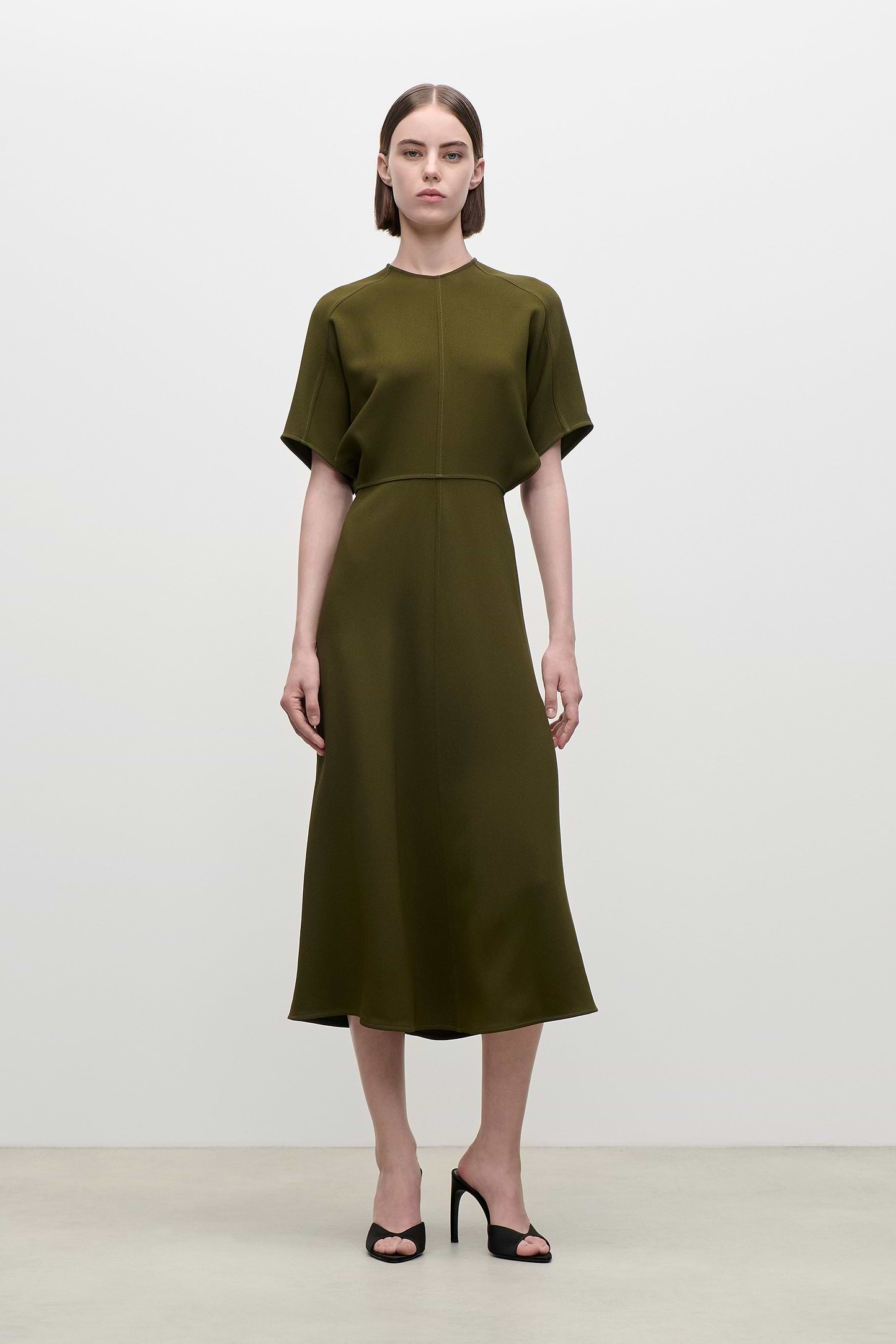 Eleanor Midi Dress In Green