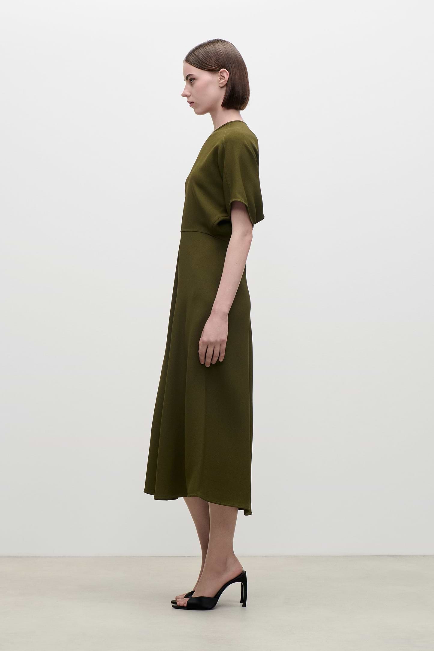 Eleanor Midi Dress In Green