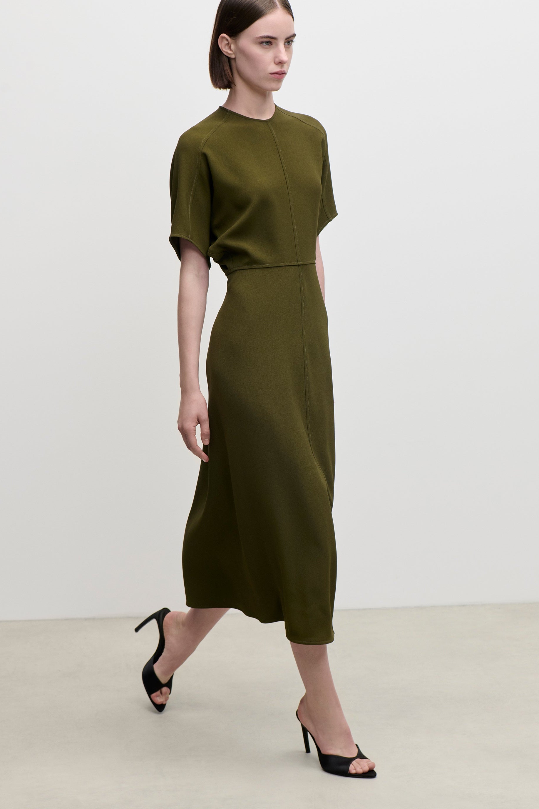 Eleanor Midi Dress In Green