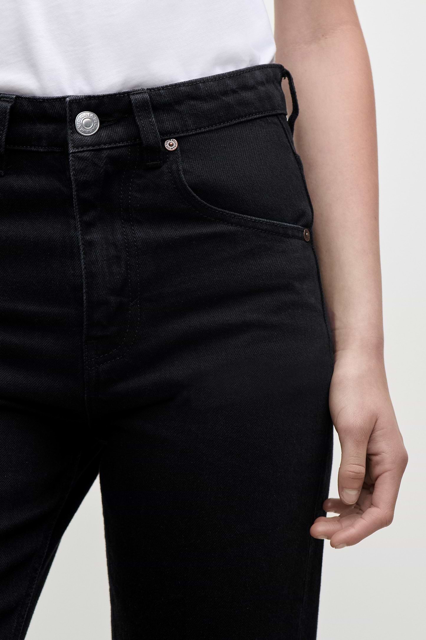 Julia Stretch Jean In Washed Black