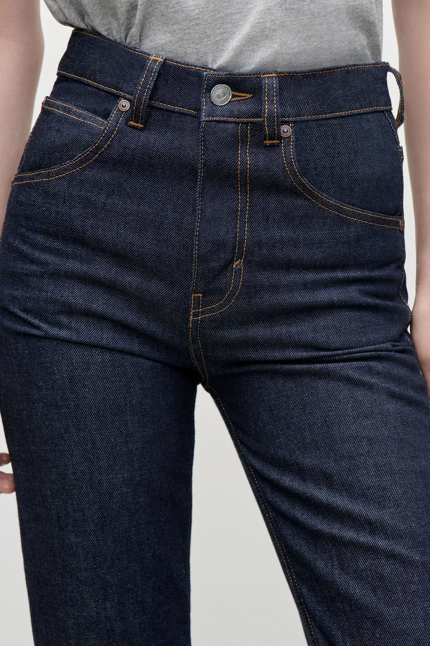 Julia Jean In Light Rinse
