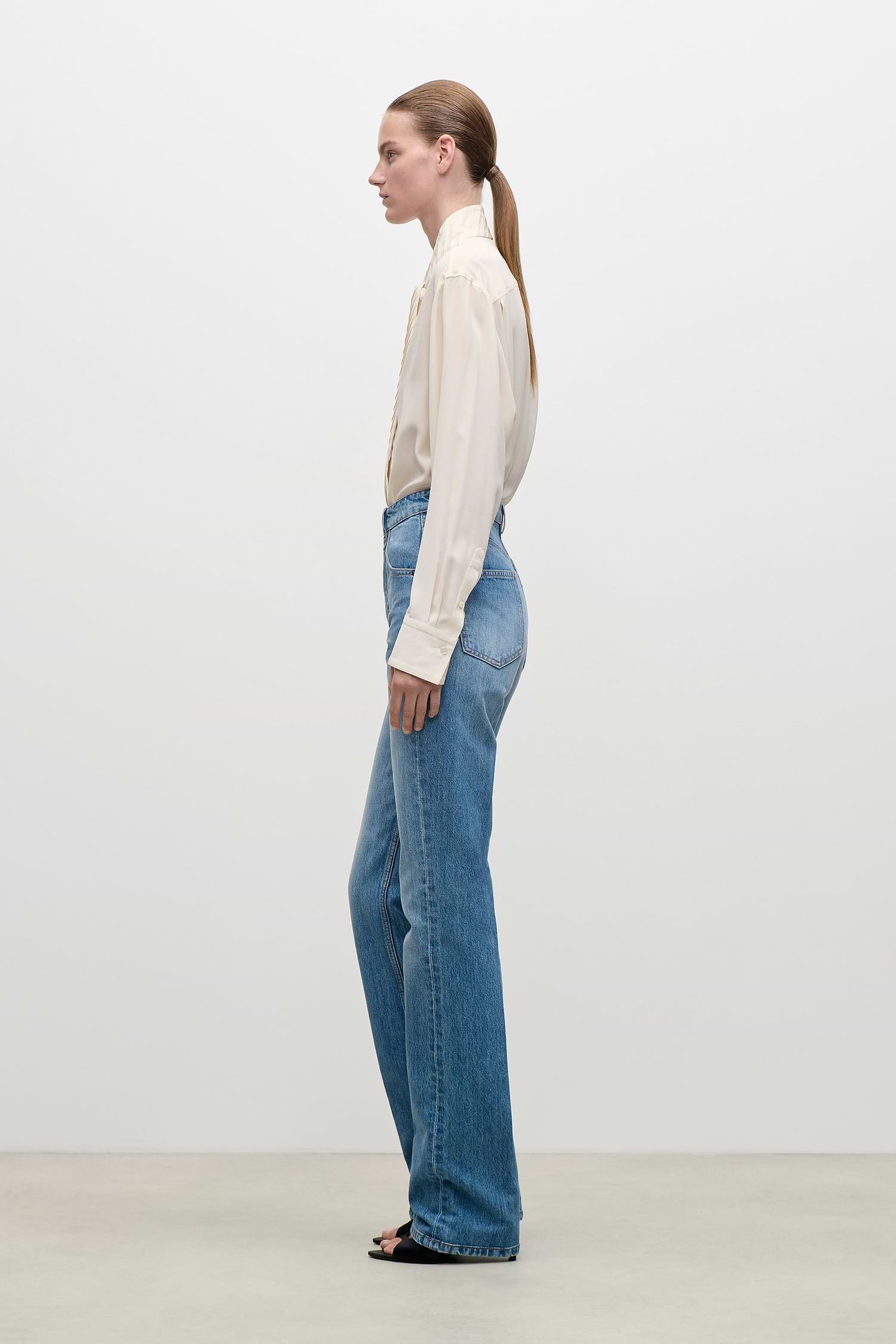 Julia Stretch Jean In Worn Blue Wash