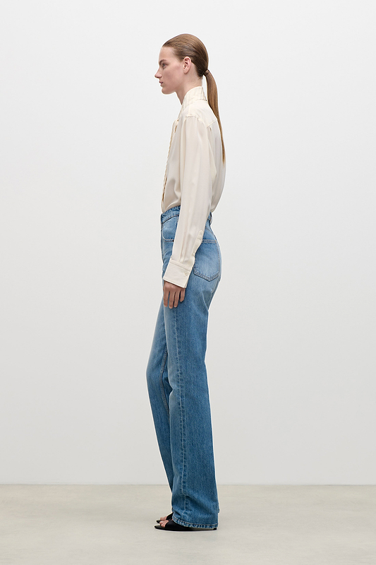 Julia Stretch Jean In Worn Blue Wash