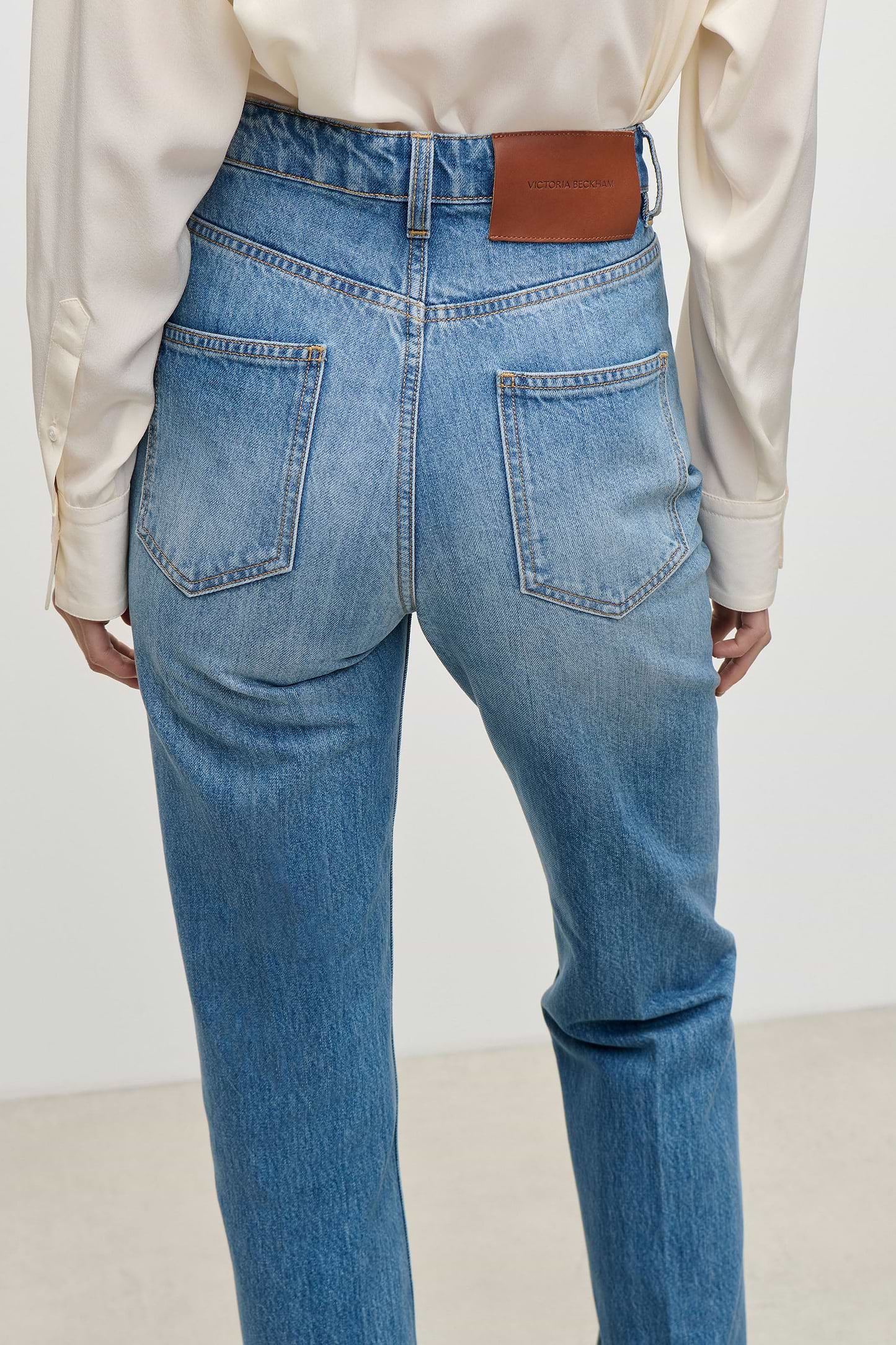 Julia Stretch Jean In Worn Blue Wash