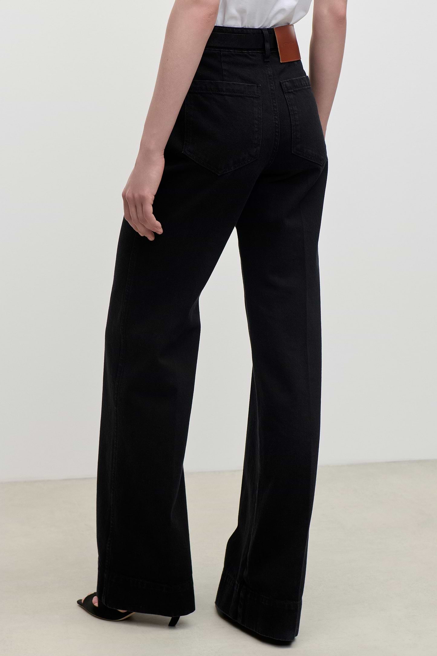 Alina Stretch Jean In Washed Black