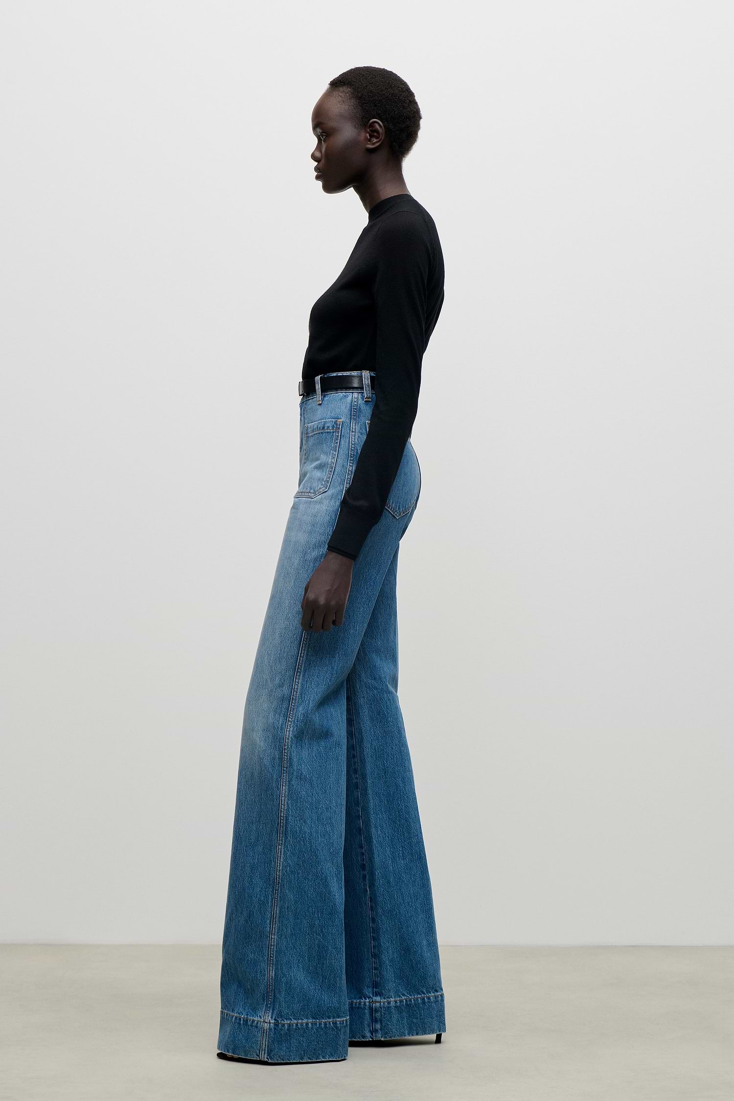 Alina Stretch Jean In Worn Blue Wash
