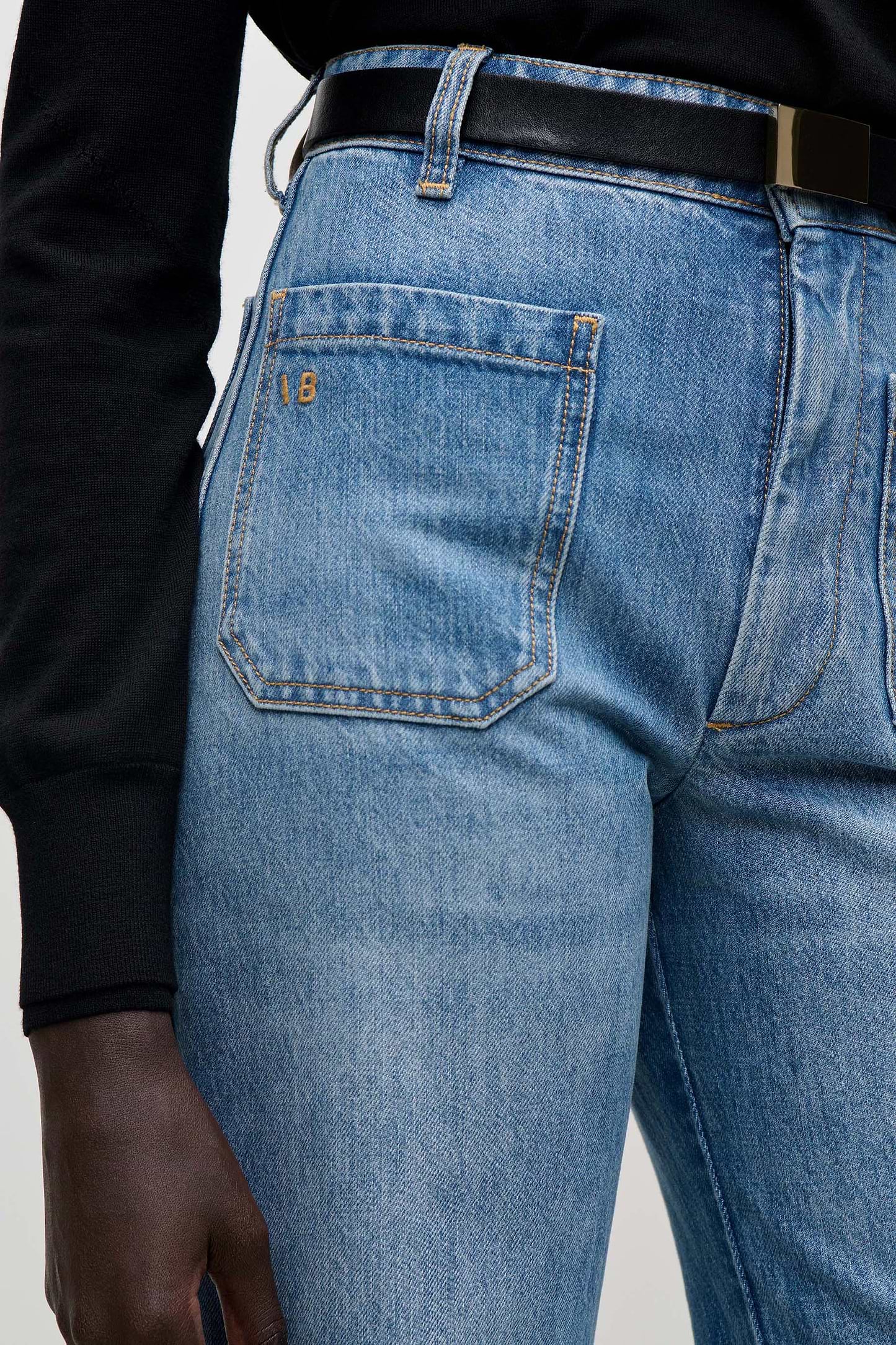 Alina Stretch Jean In Worn Blue Wash
