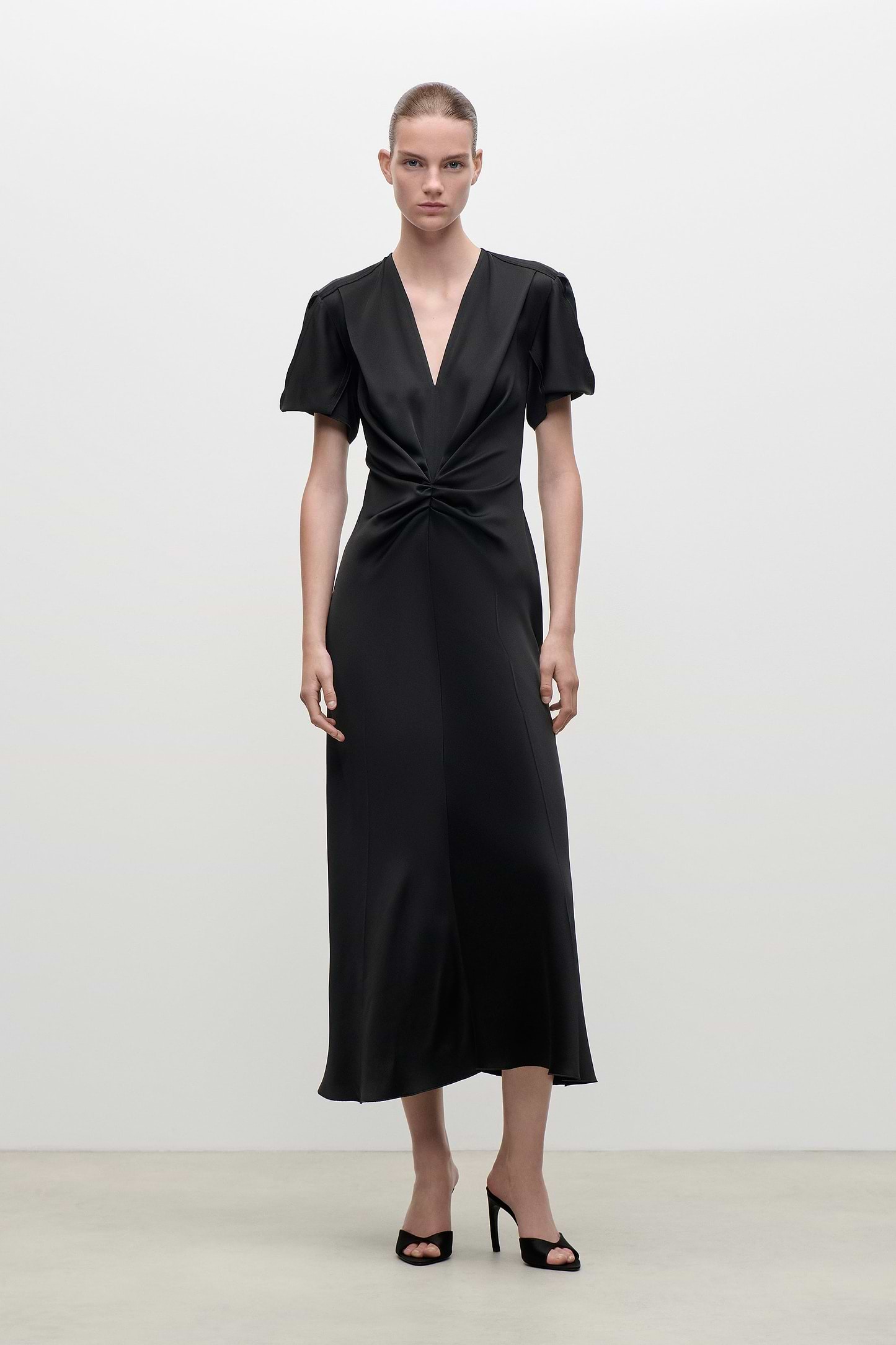 Eve Midi Dress In Black