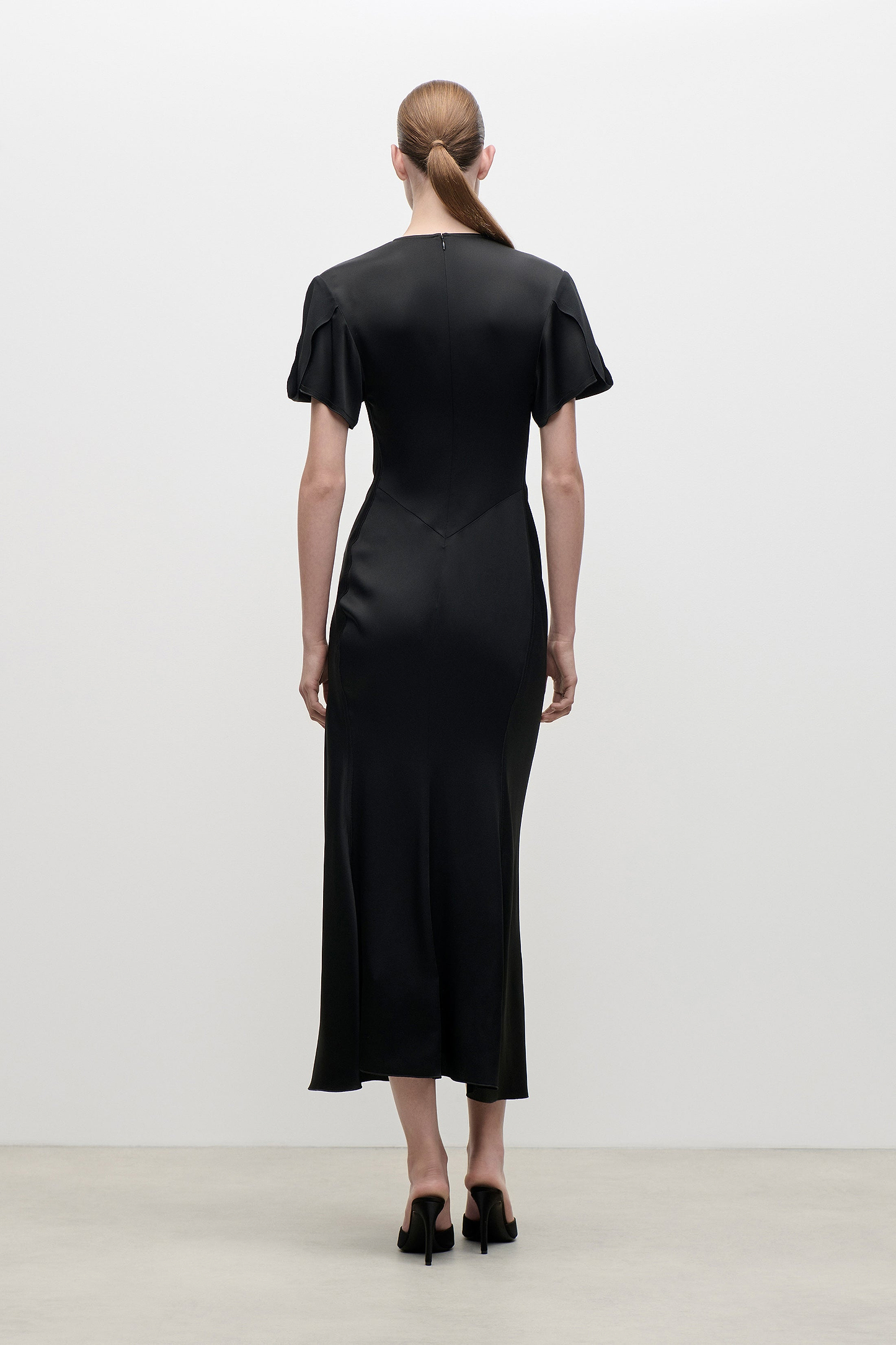 Eve Midi Dress In Black