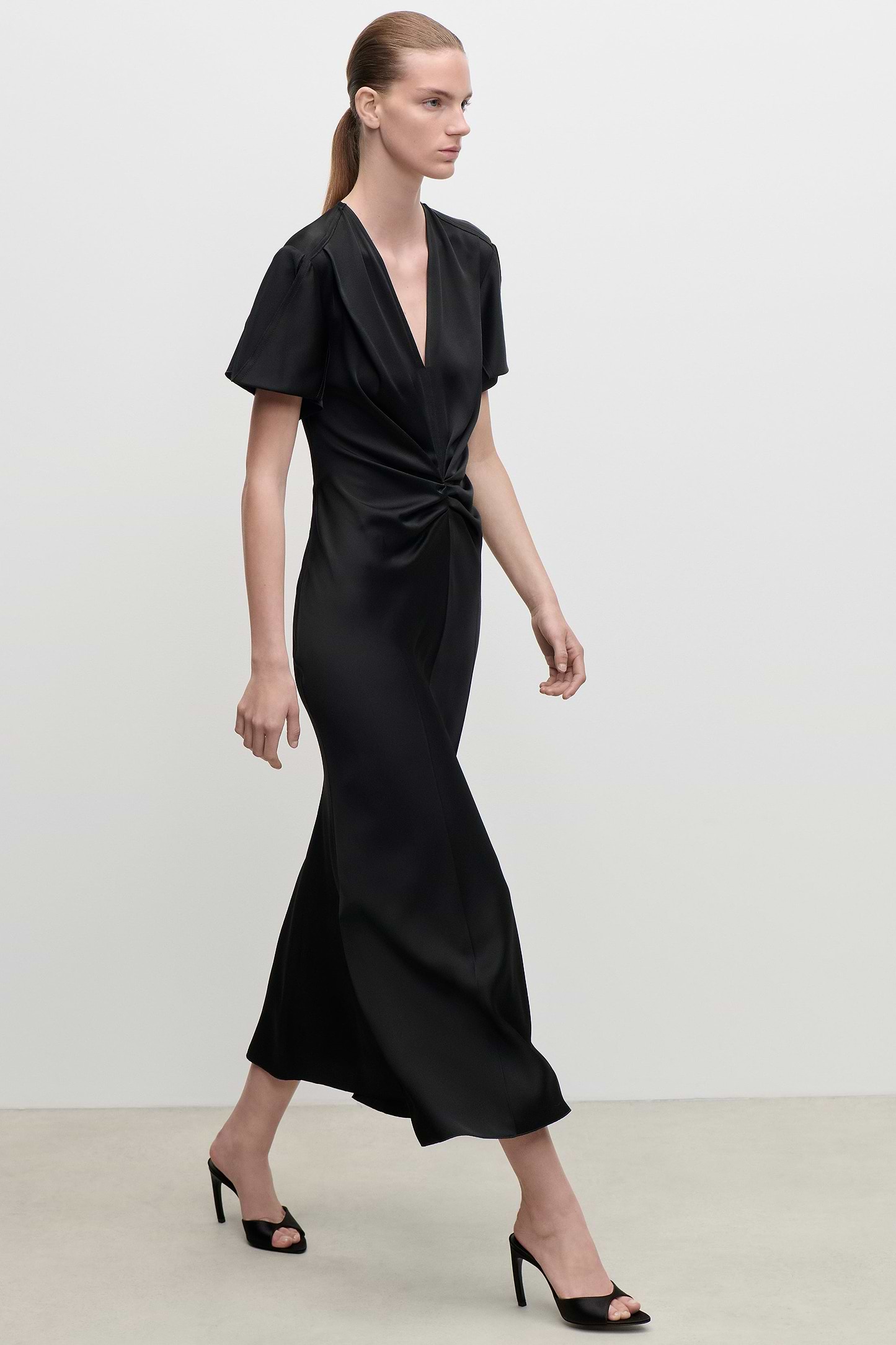 Eve Midi Dress In Black