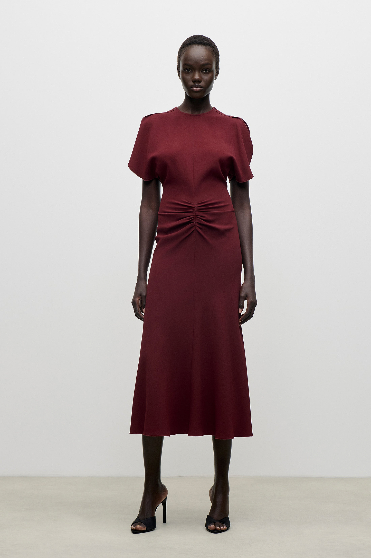 Bela Midi Dress In Burgundy