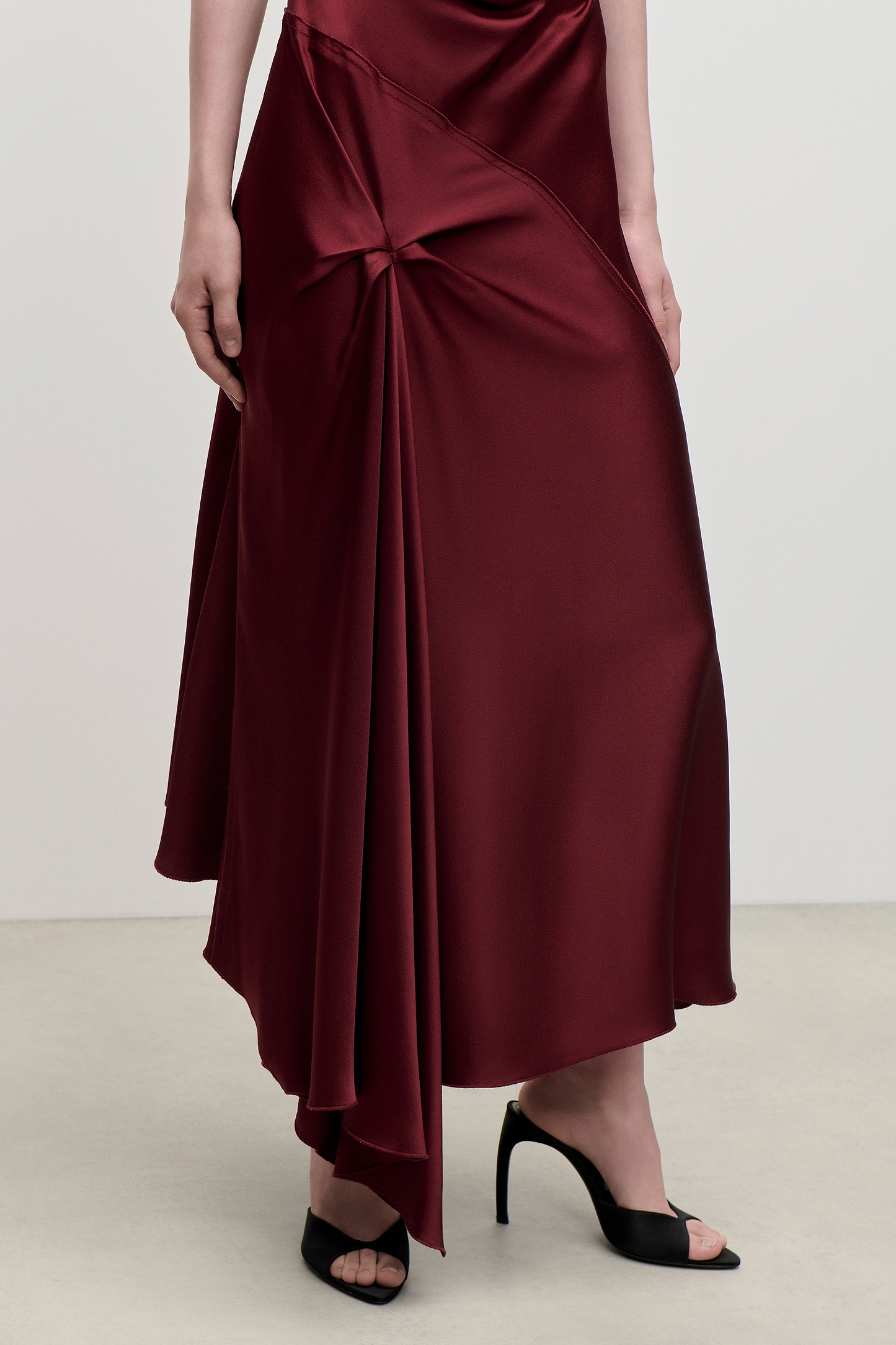 Posy Midi Dress In Burgundy