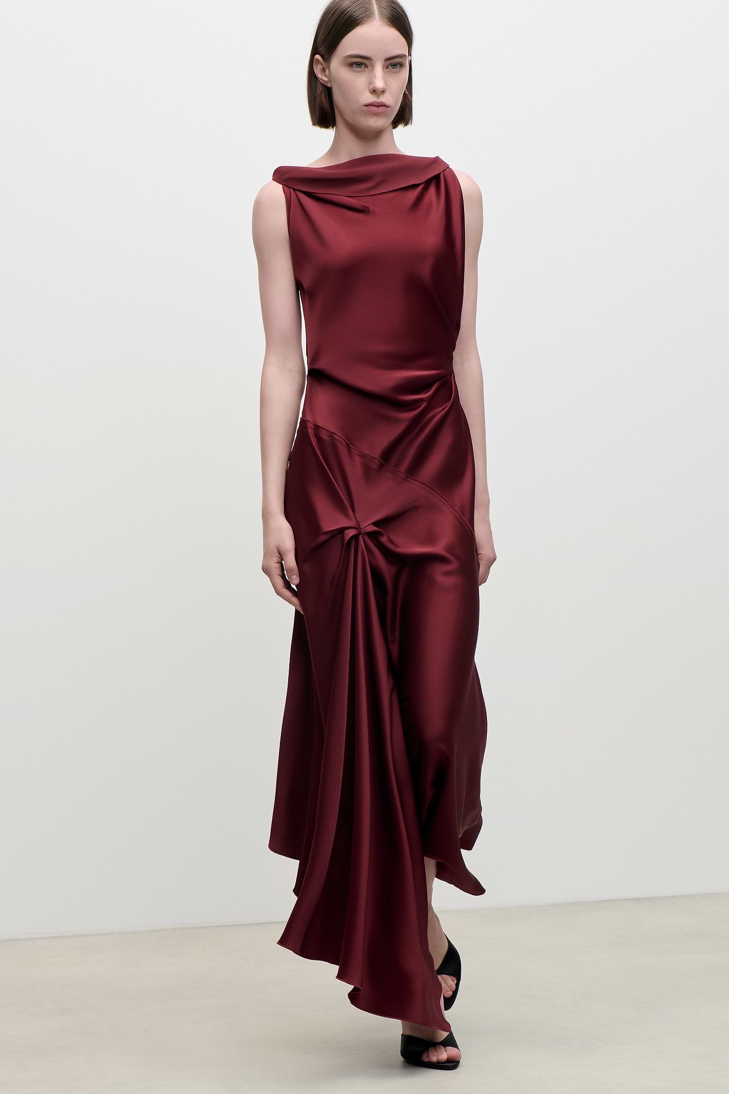 Posy Midi Dress In Burgundy