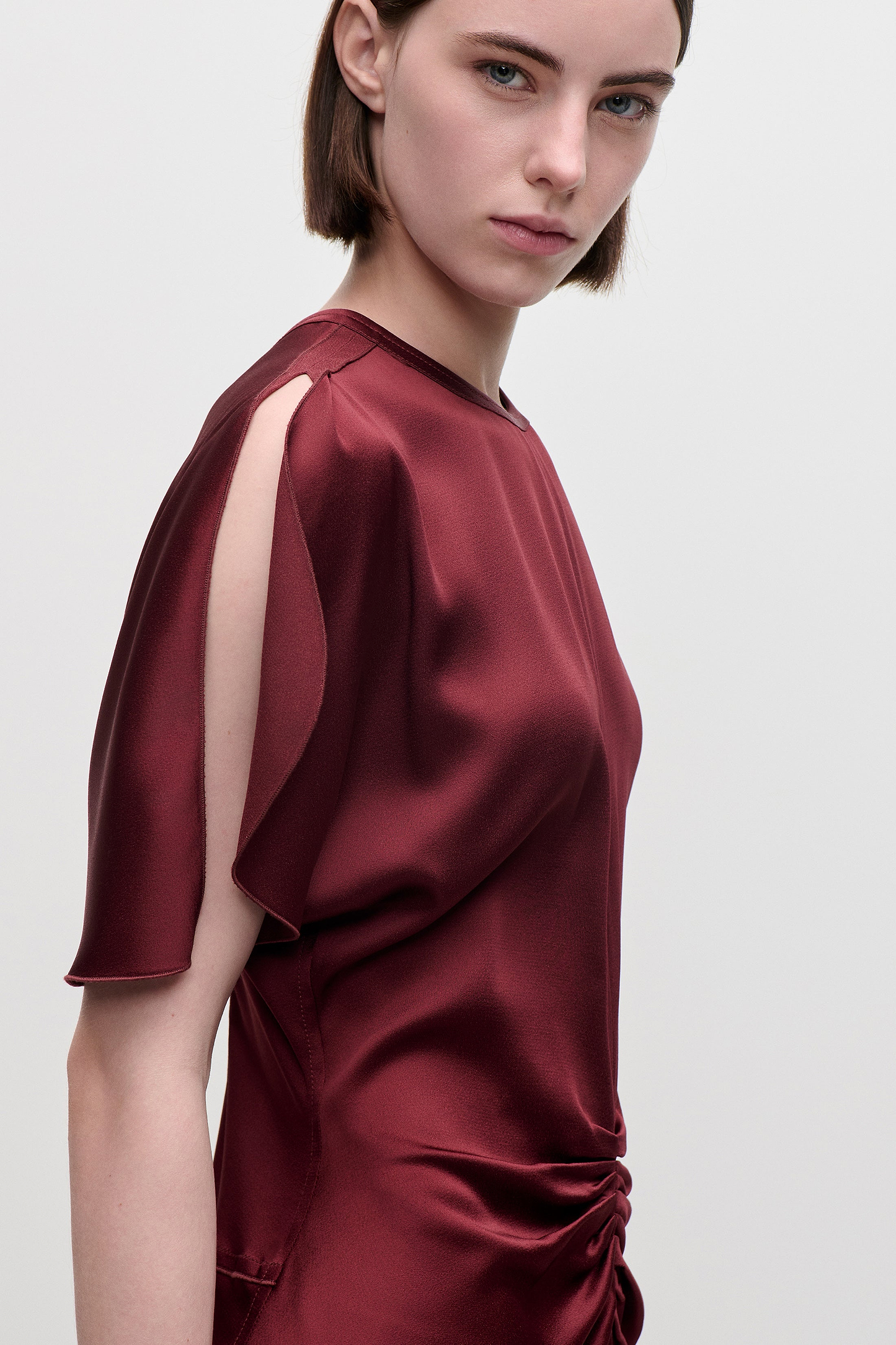 Isabella Gown In Burgundy
