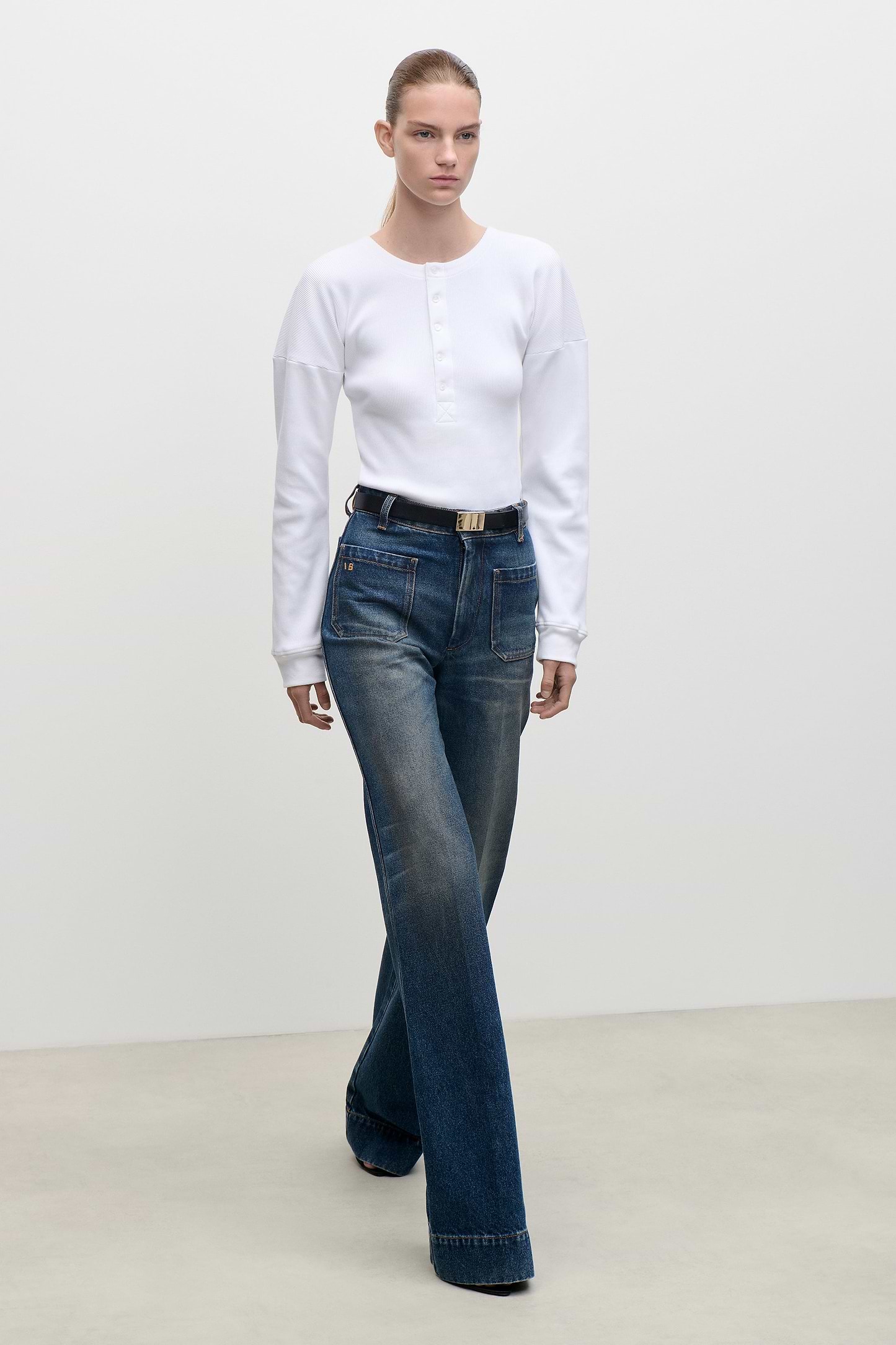 Hazel Top In White