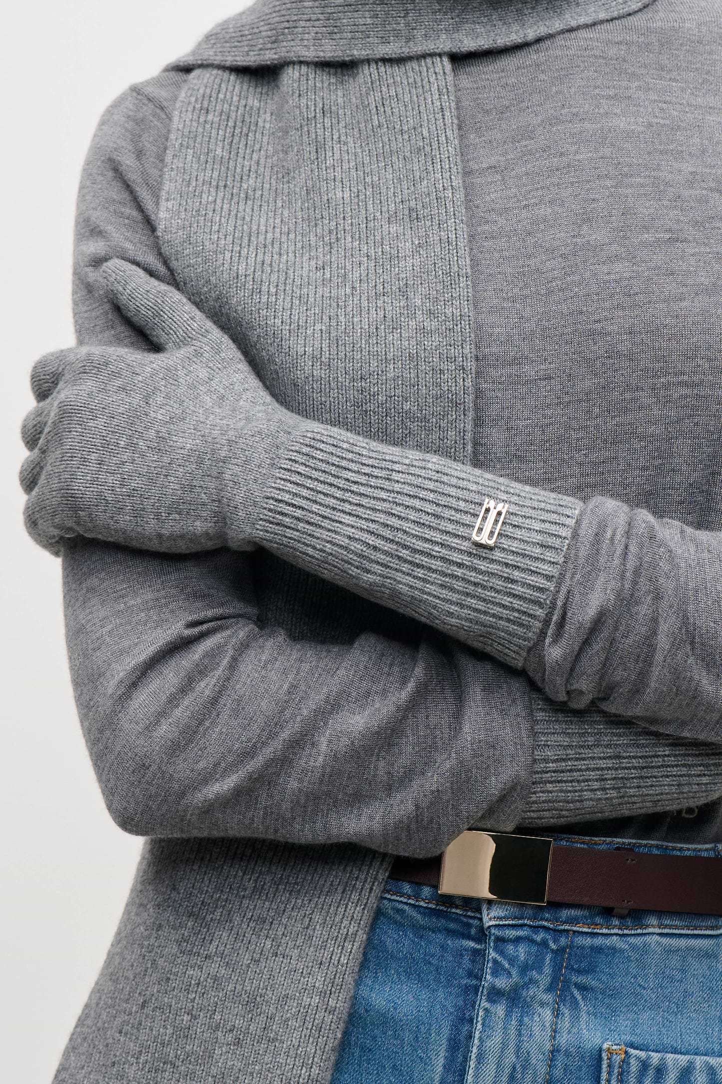 Gloves In Mid Grey