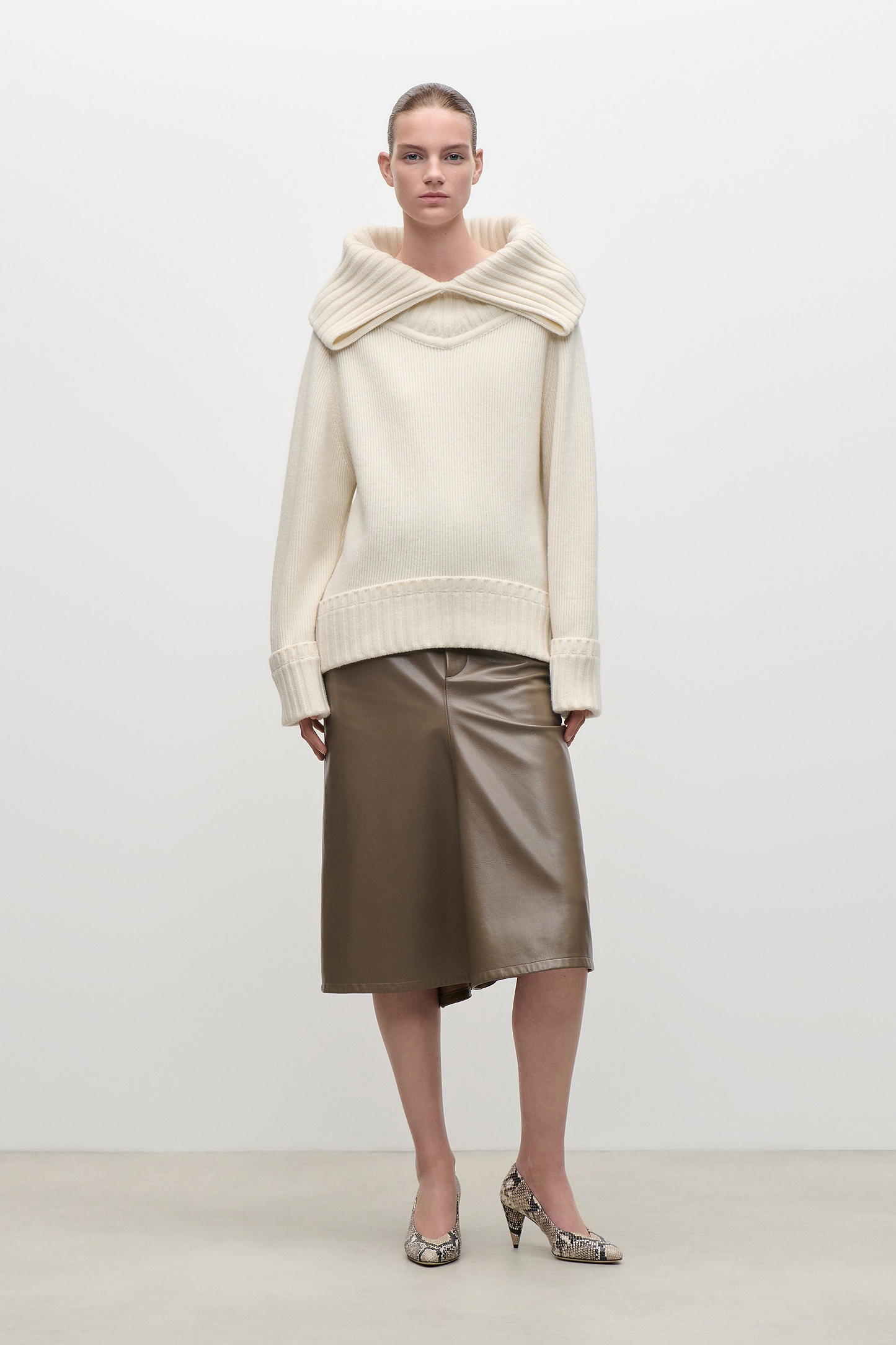 Wide Collar Jumper In Ivory