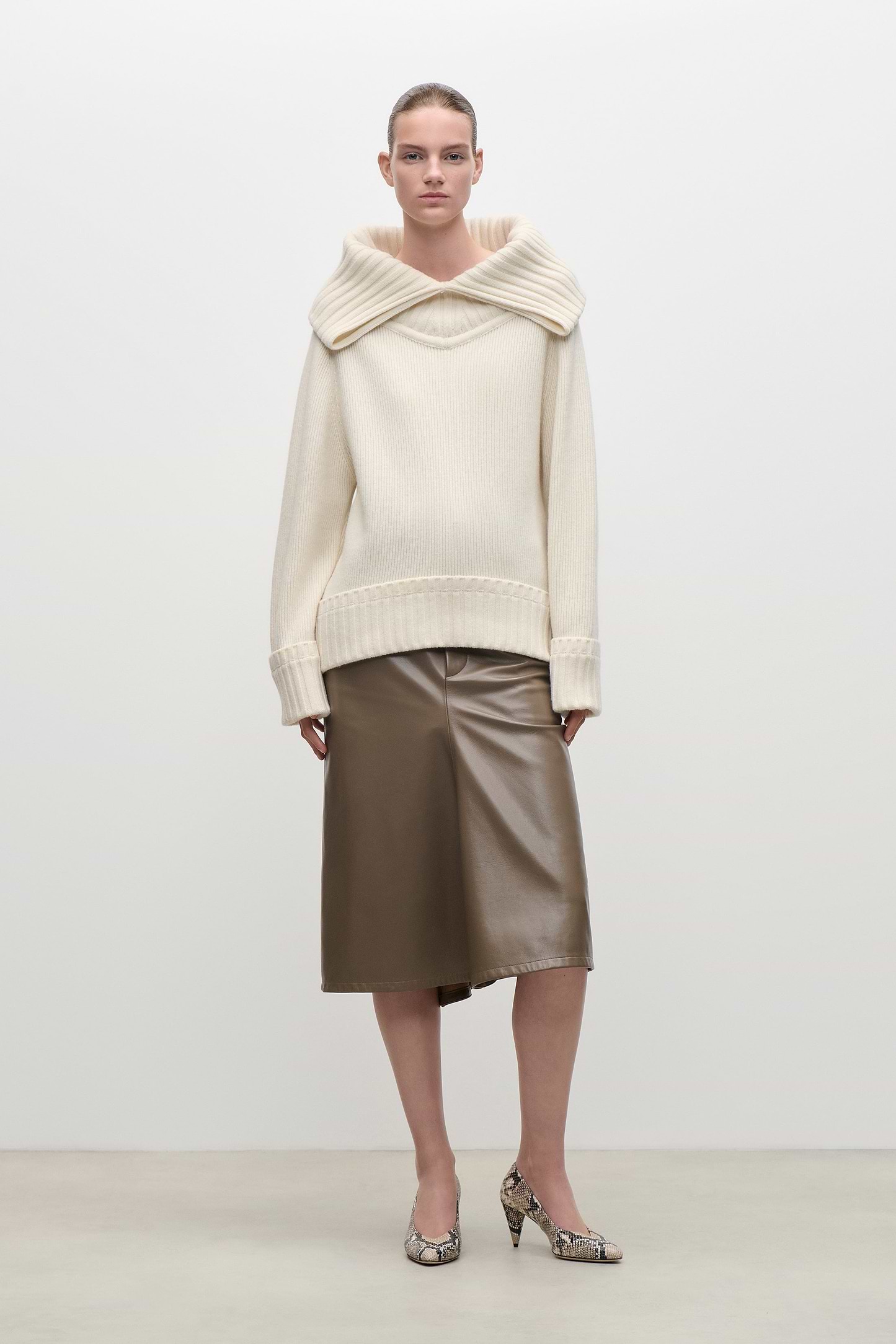 Wide Collar Jumper In Ivory