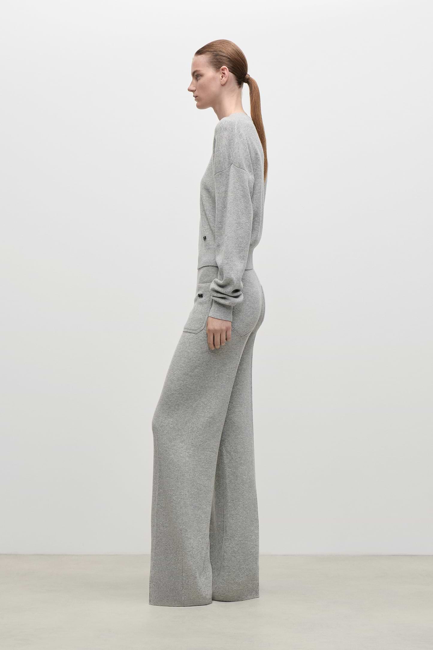Alina Knitted Trouser In Light Grey