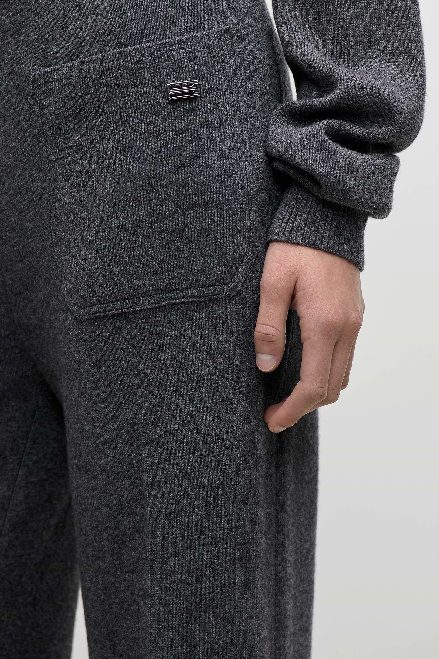 Alina Knitted Trouser In Dark Grey