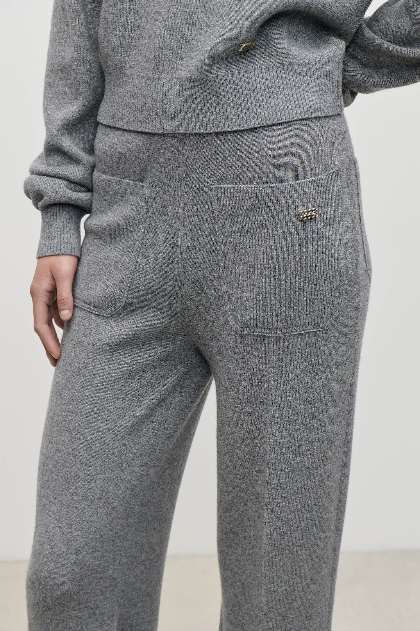 Alina Knitted Trouser In Mid Grey