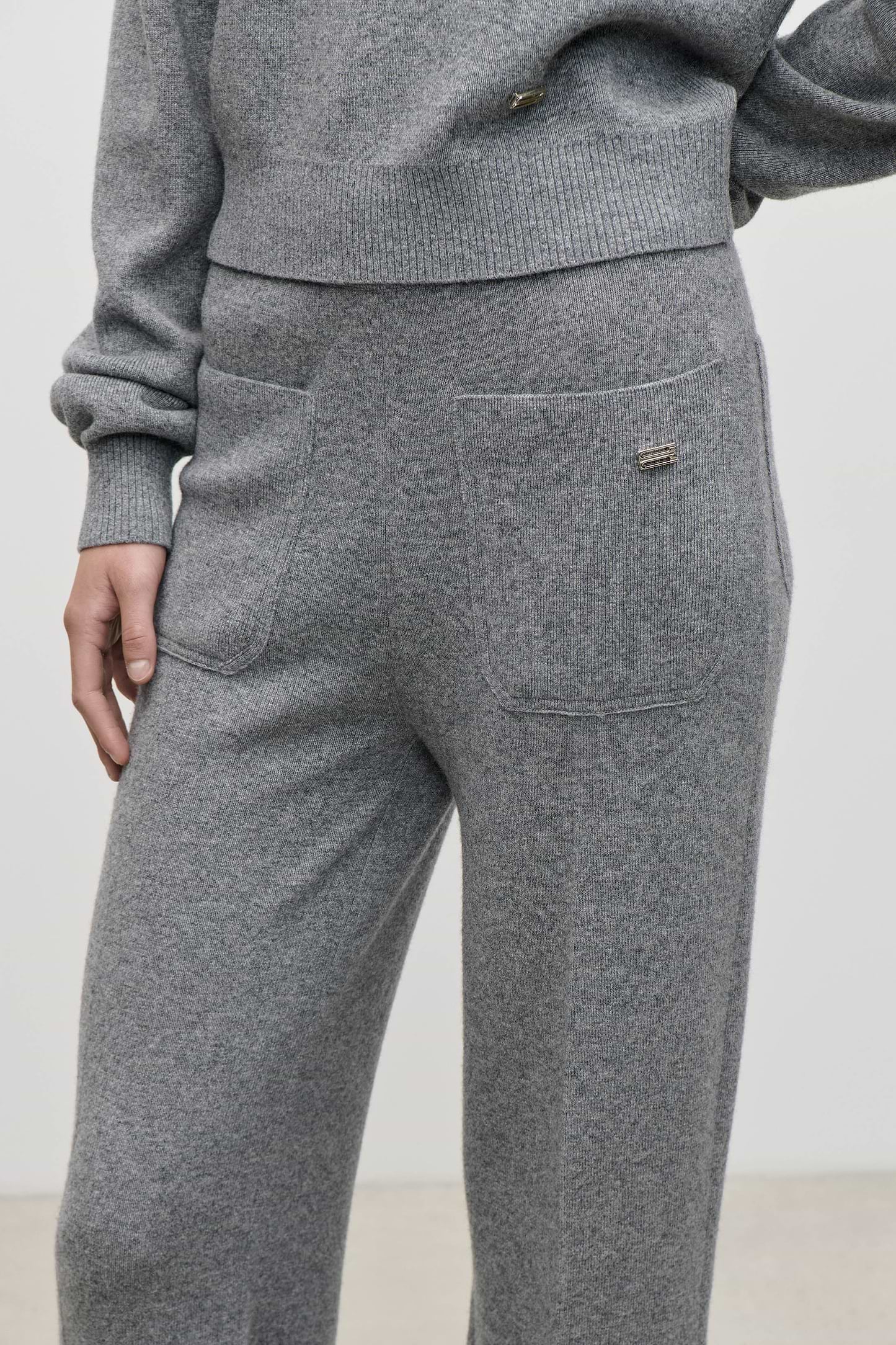 Alina Knitted Trouser In Mid Grey