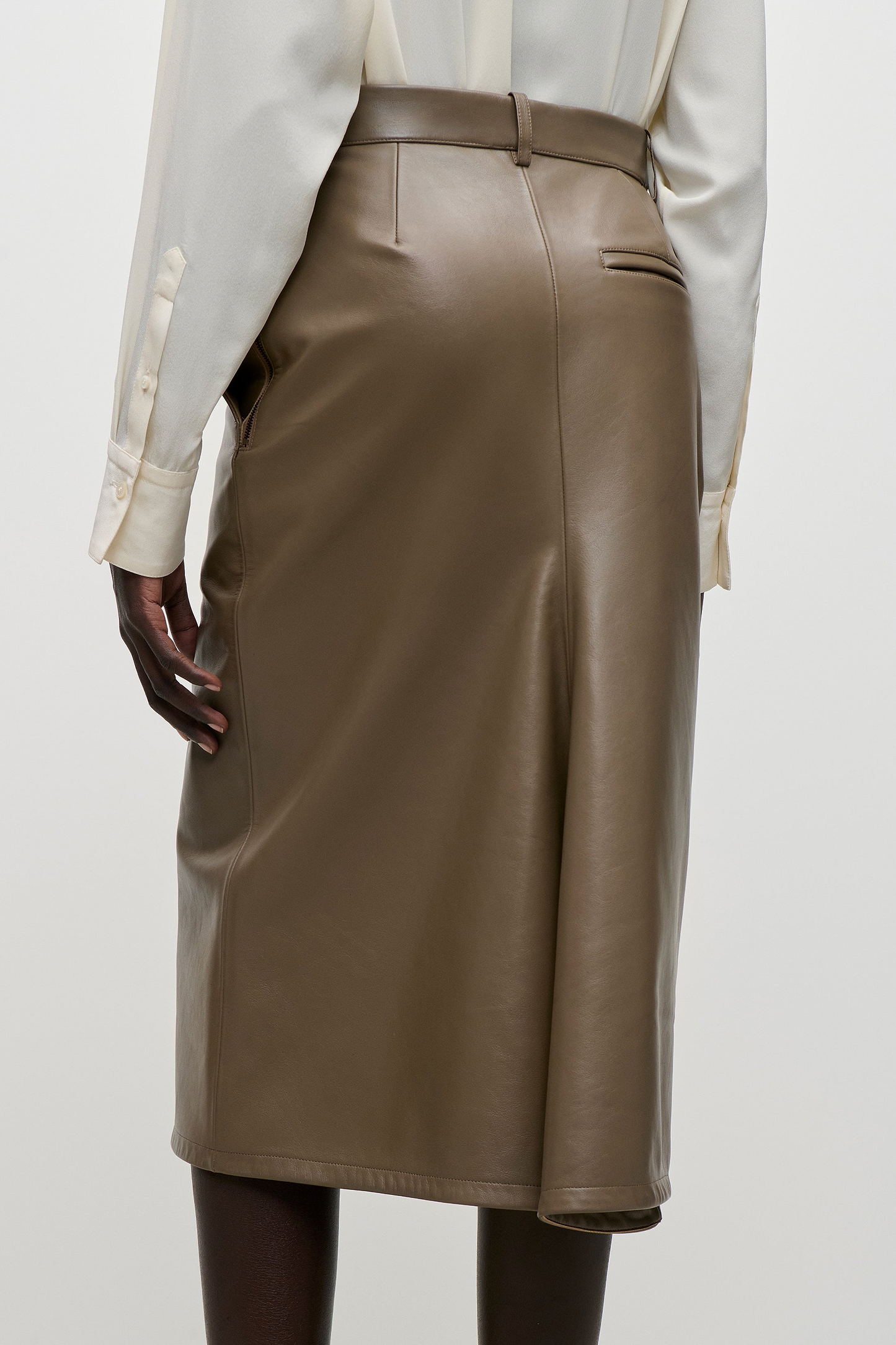Kick Detail Leather Skirt In Brown