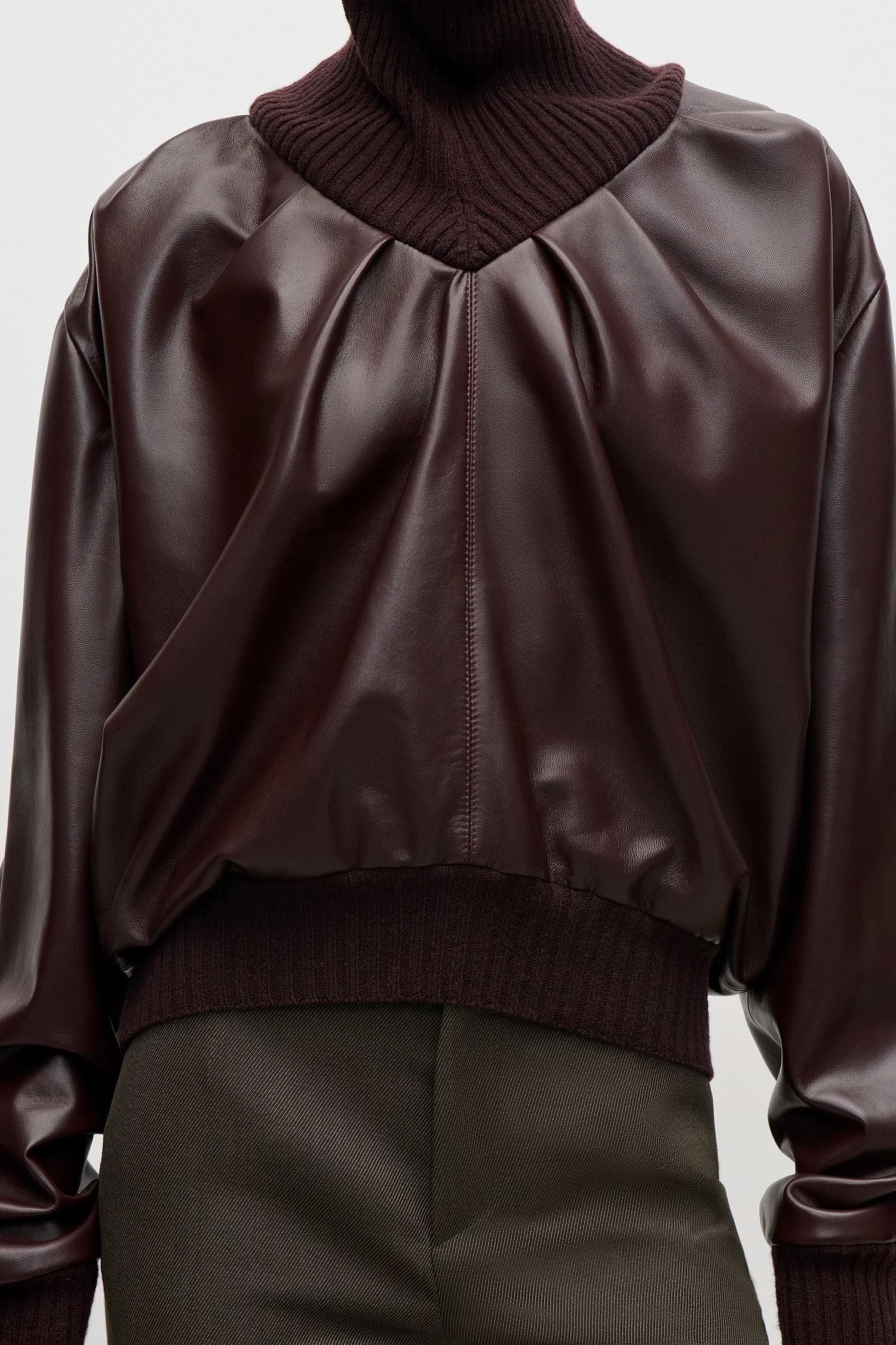 Knitted Collar Leather Top In Burgundy