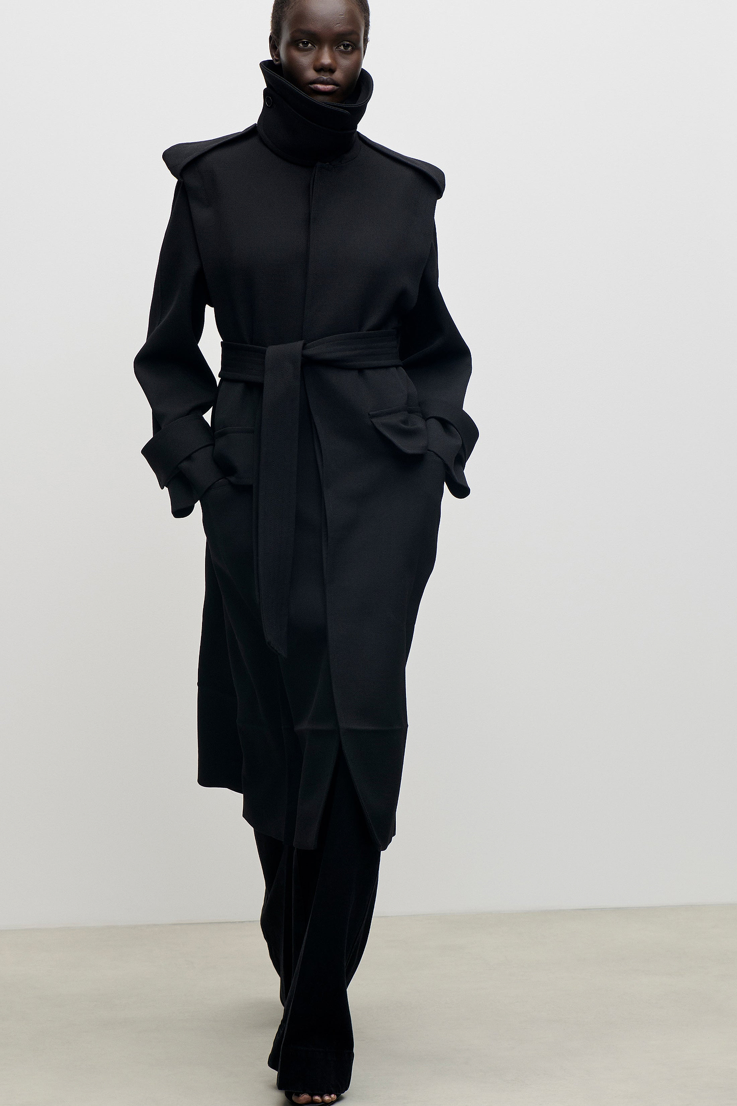 Philippa Trench Coat In Black