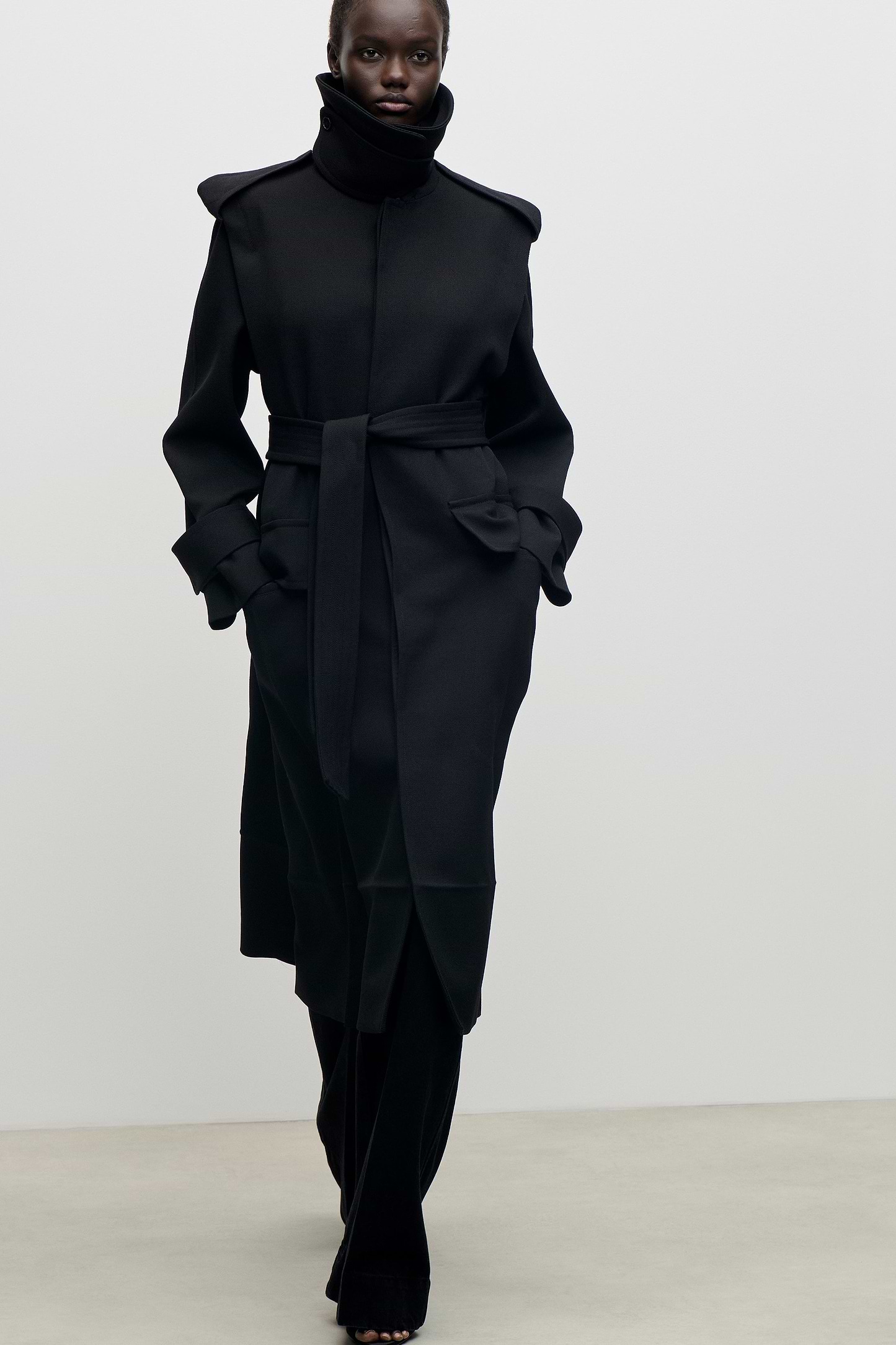 Philippa Trench Coat In Black
