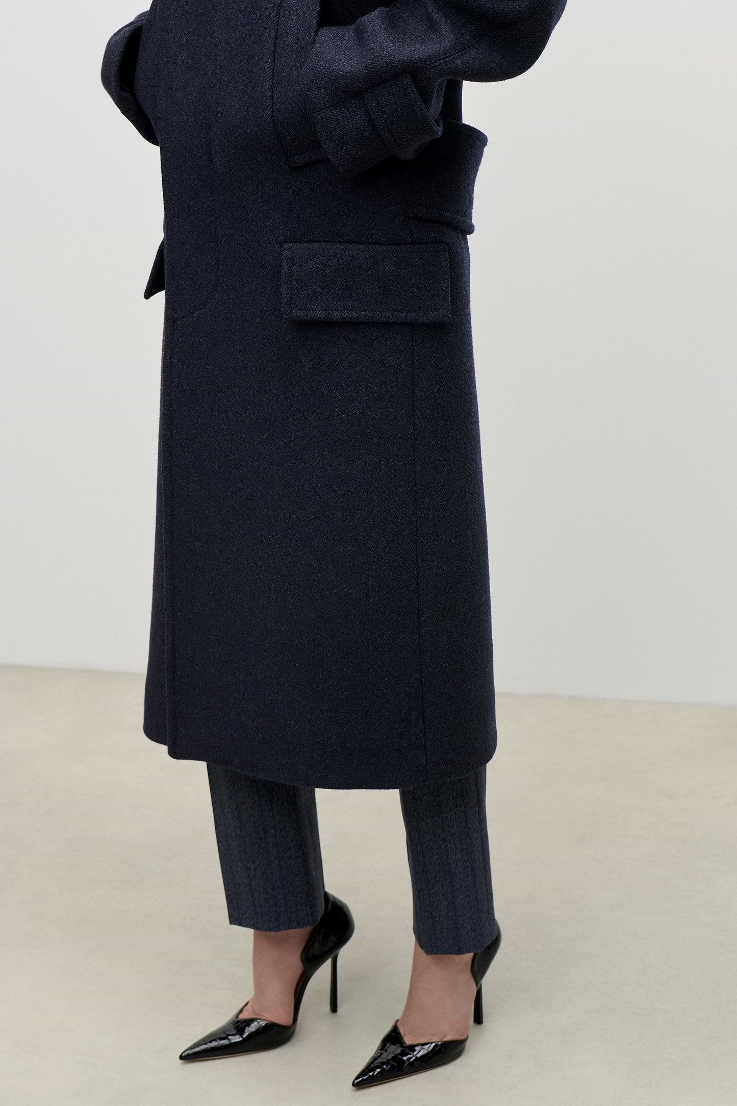 Latched Raglan Coat In Navy