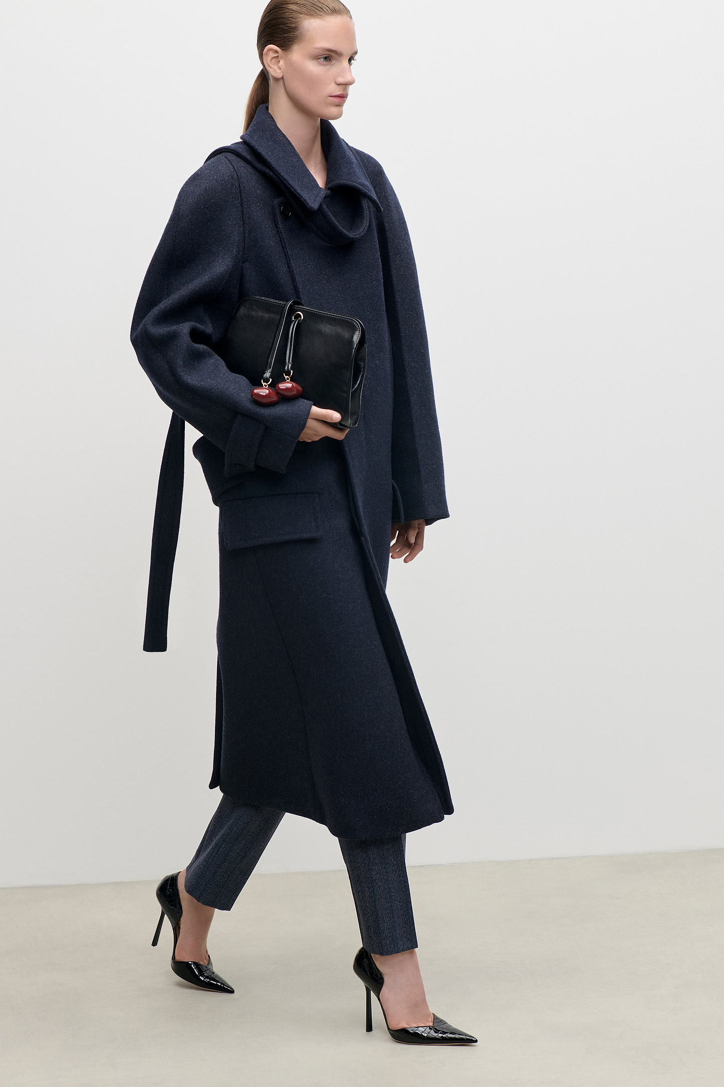 Latched Raglan Coat In Navy