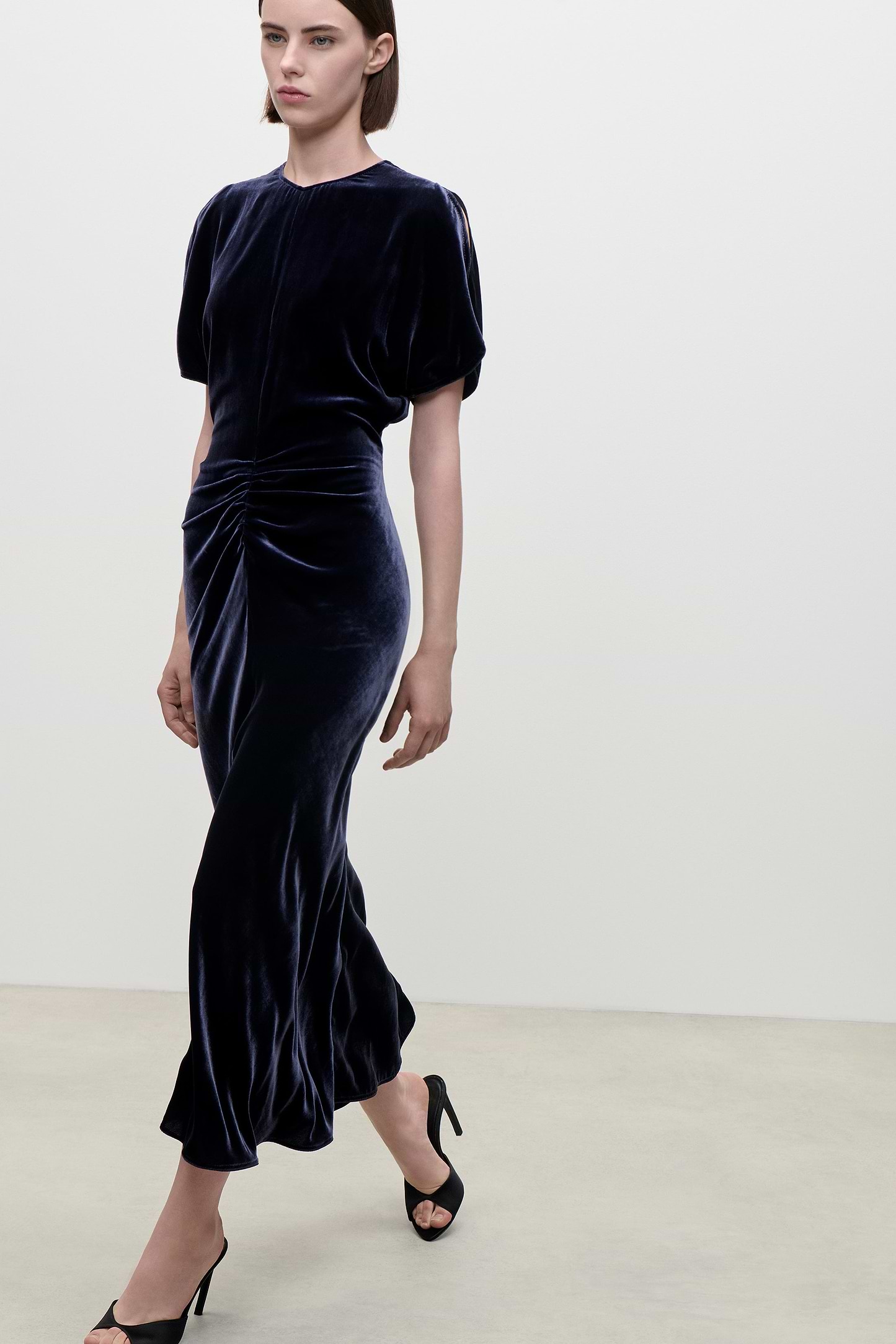 Bela Midi Dress In Navy