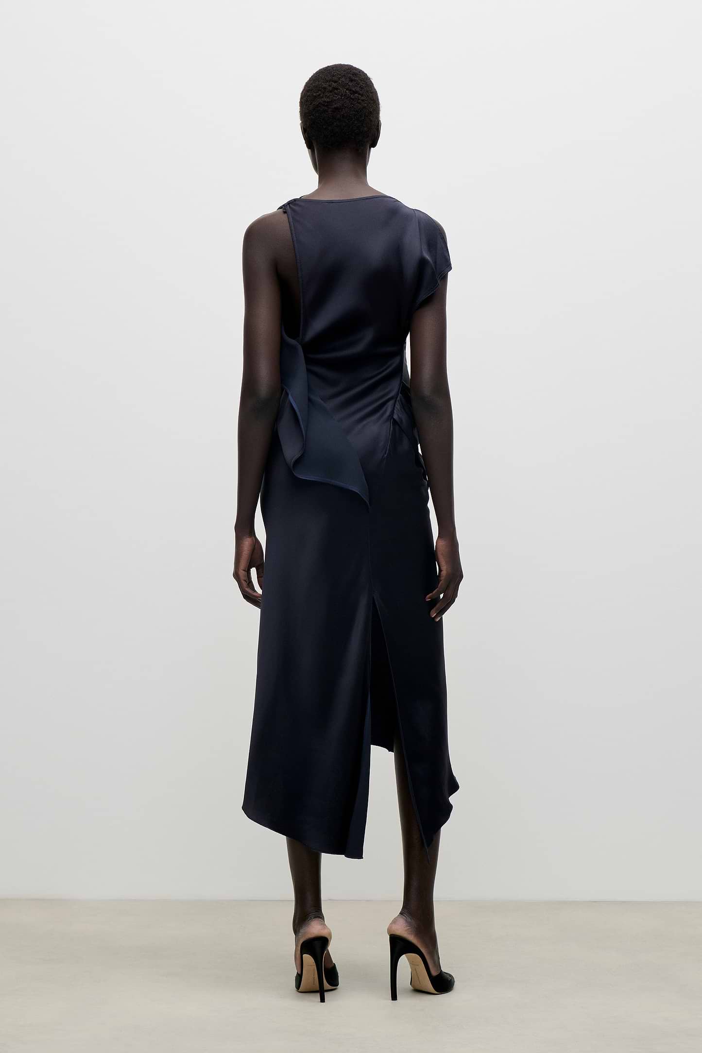Kyra Midi Dress In Dark Navy
