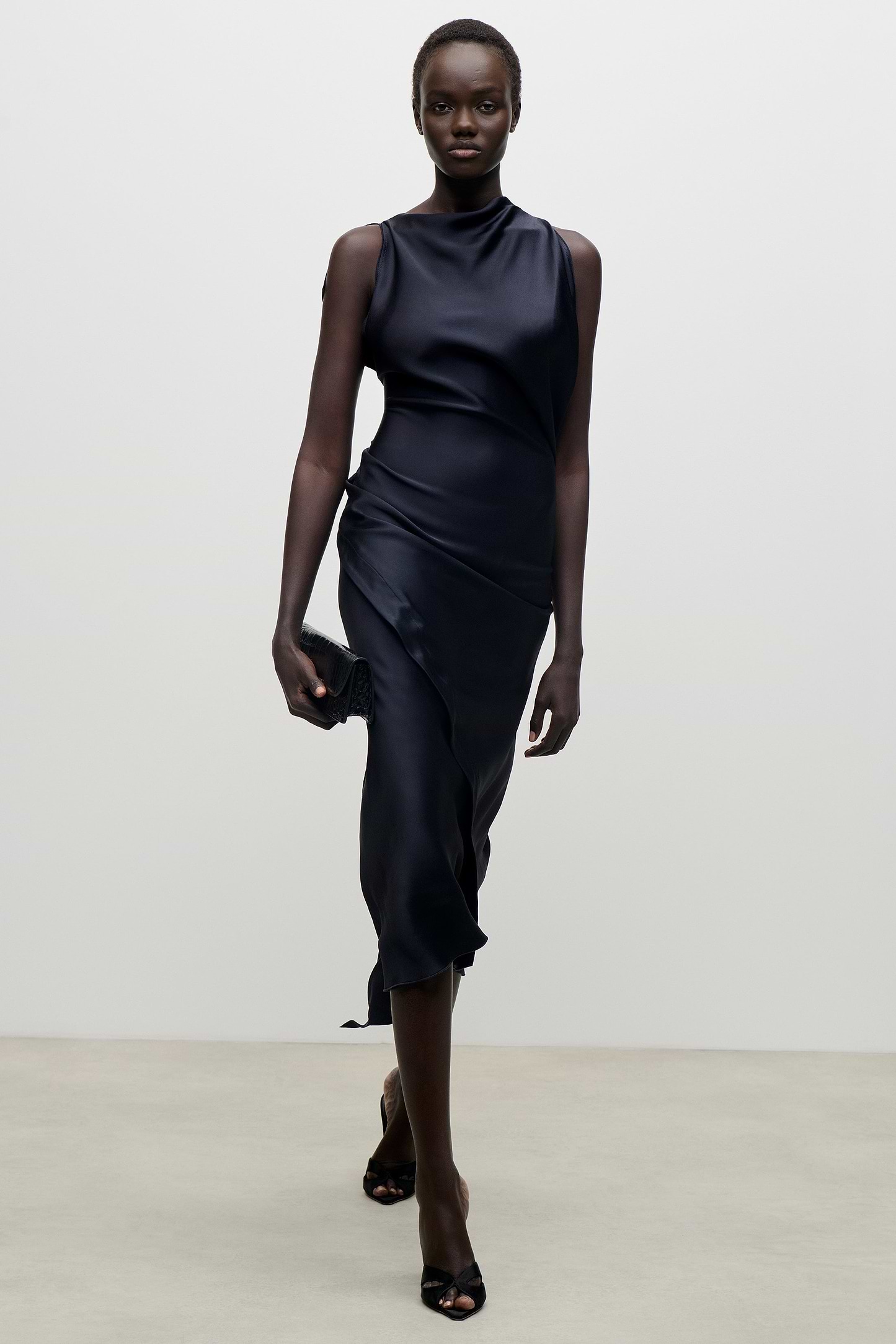 Kyra Midi Dress In Dark Navy