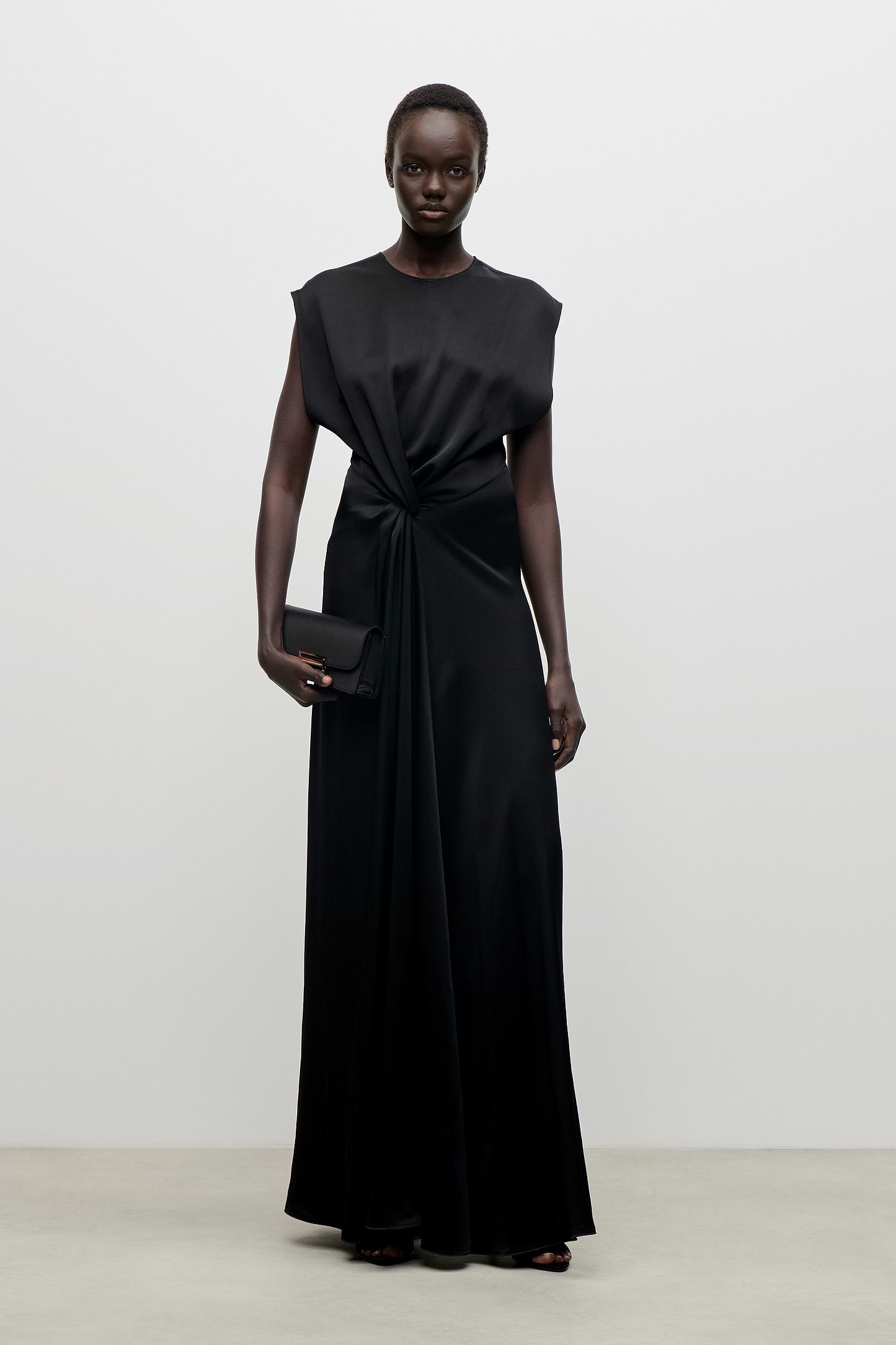 Aria Gown In Black