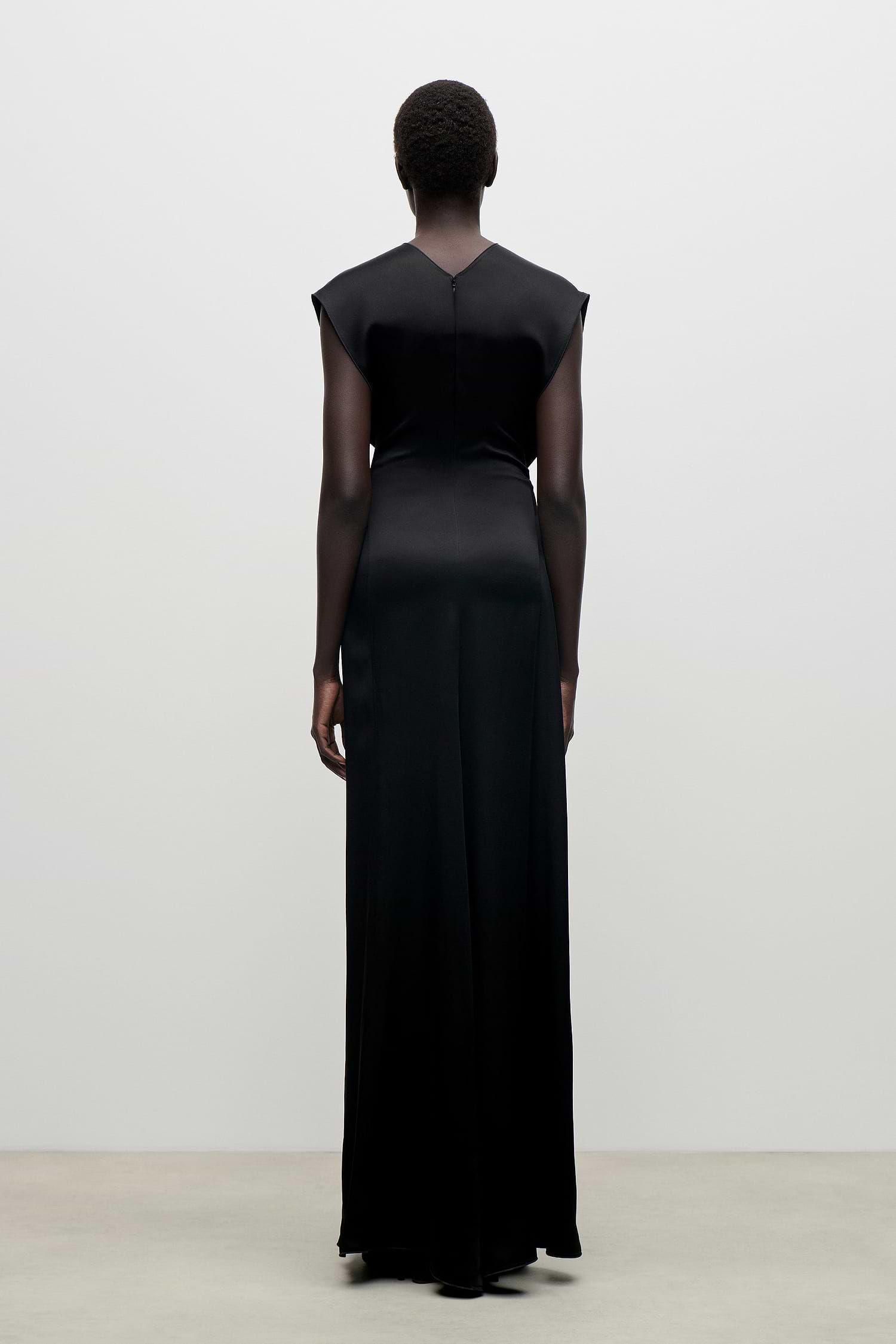 Aria Gown In Black