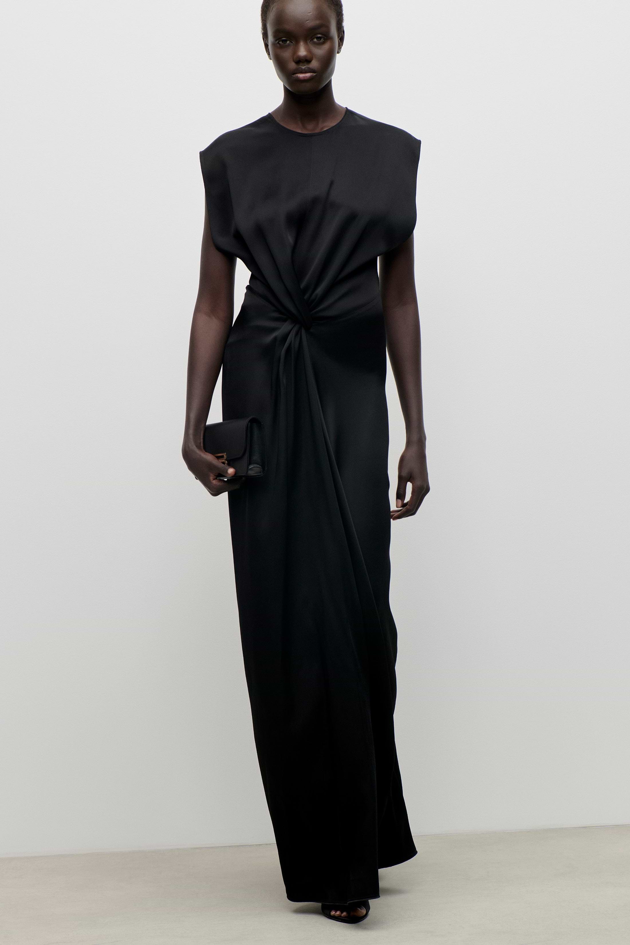 Aria Gown In Black