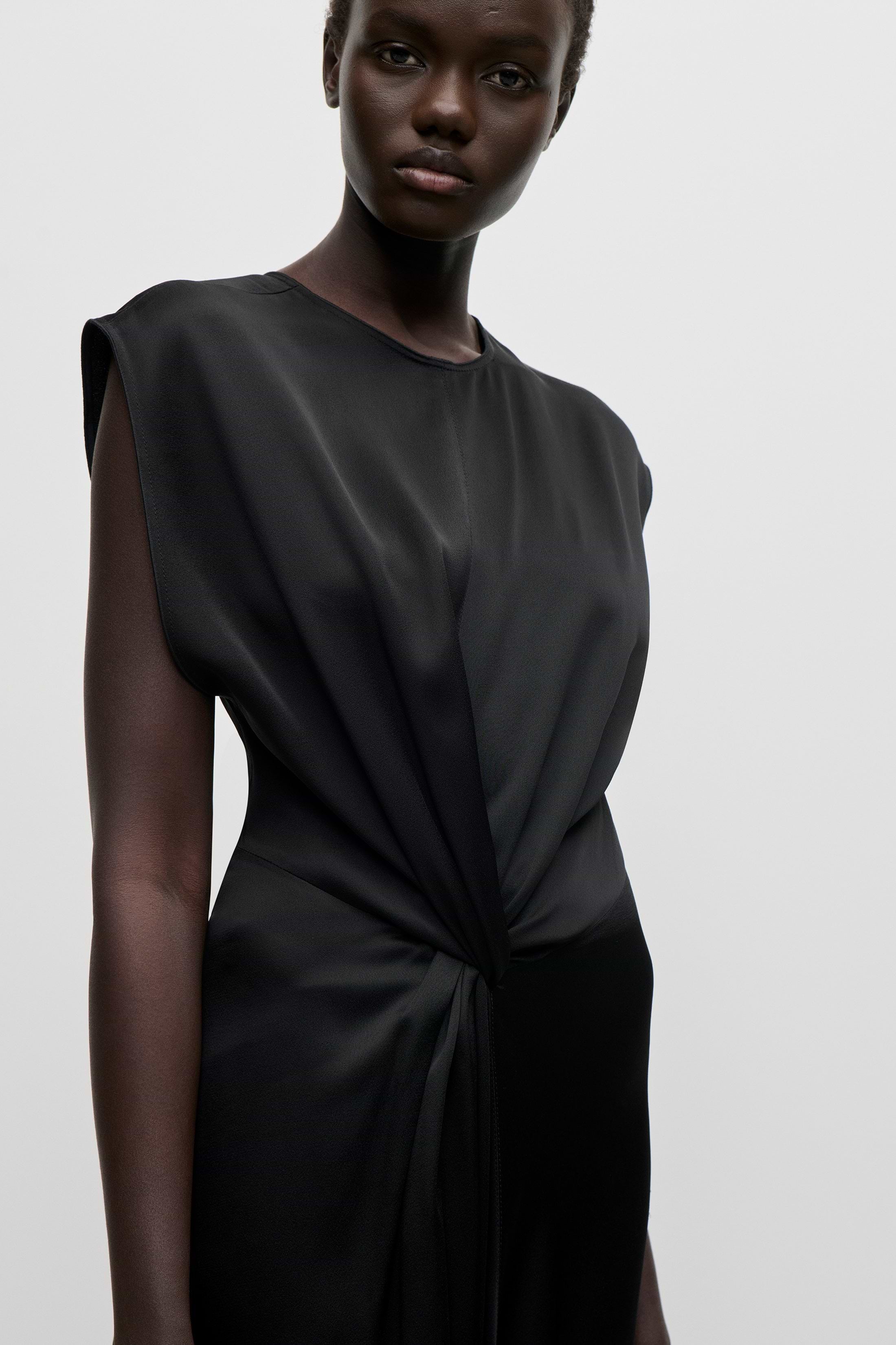 Aria Gown In Black
