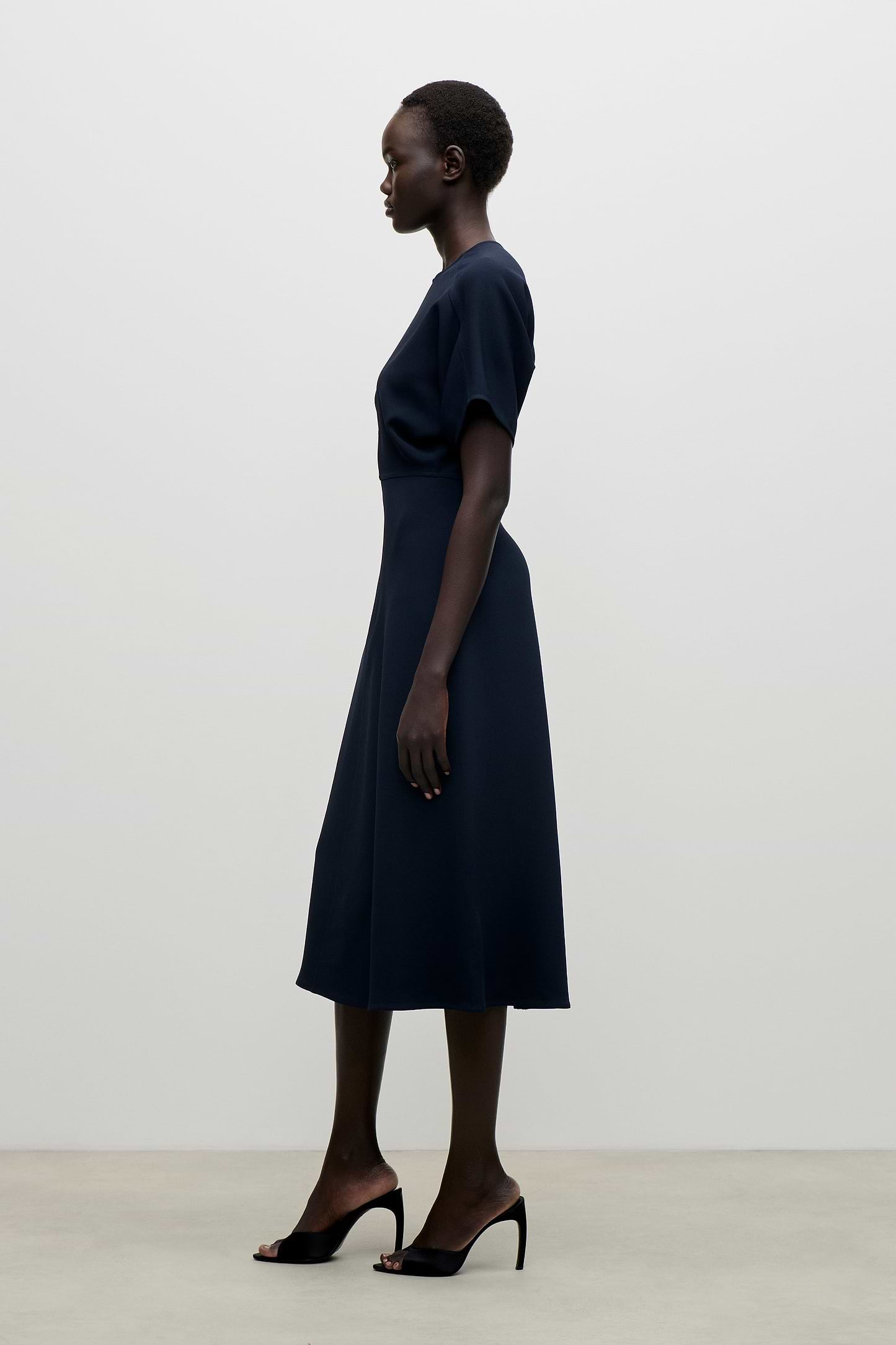 Eleanor Midi Dress In Navy